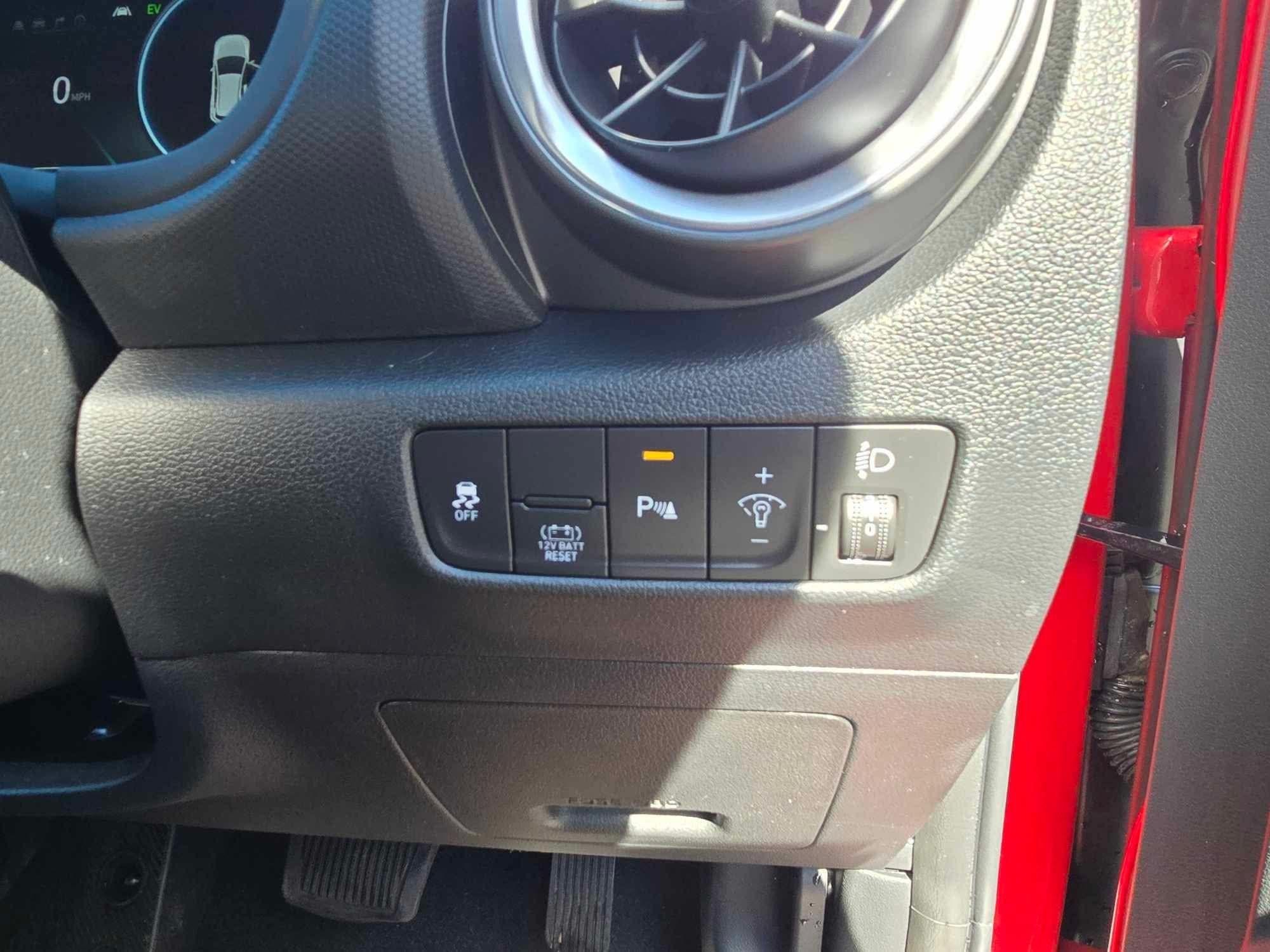 Hyundai KONA Image 34