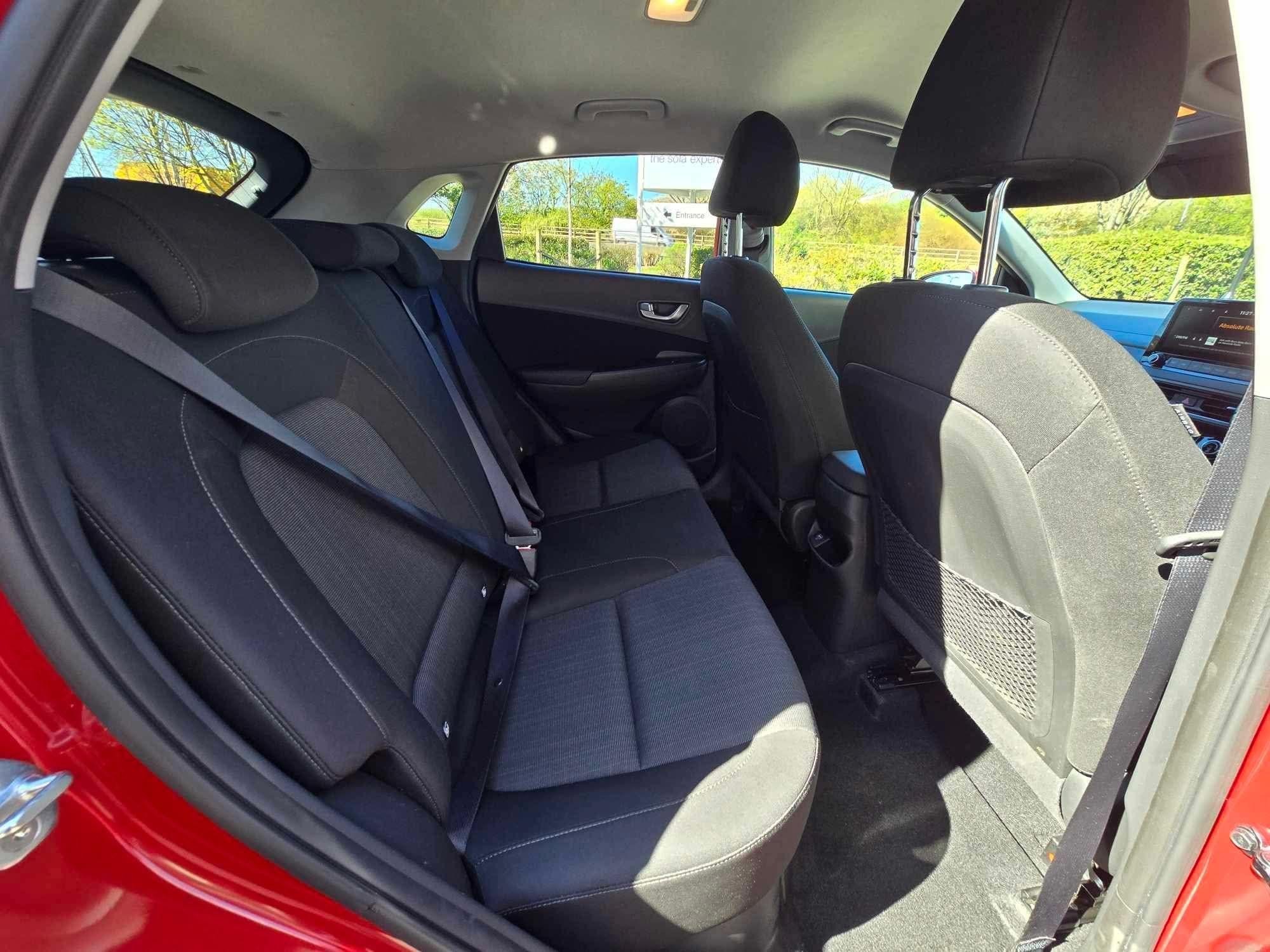 Hyundai KONA Image 37