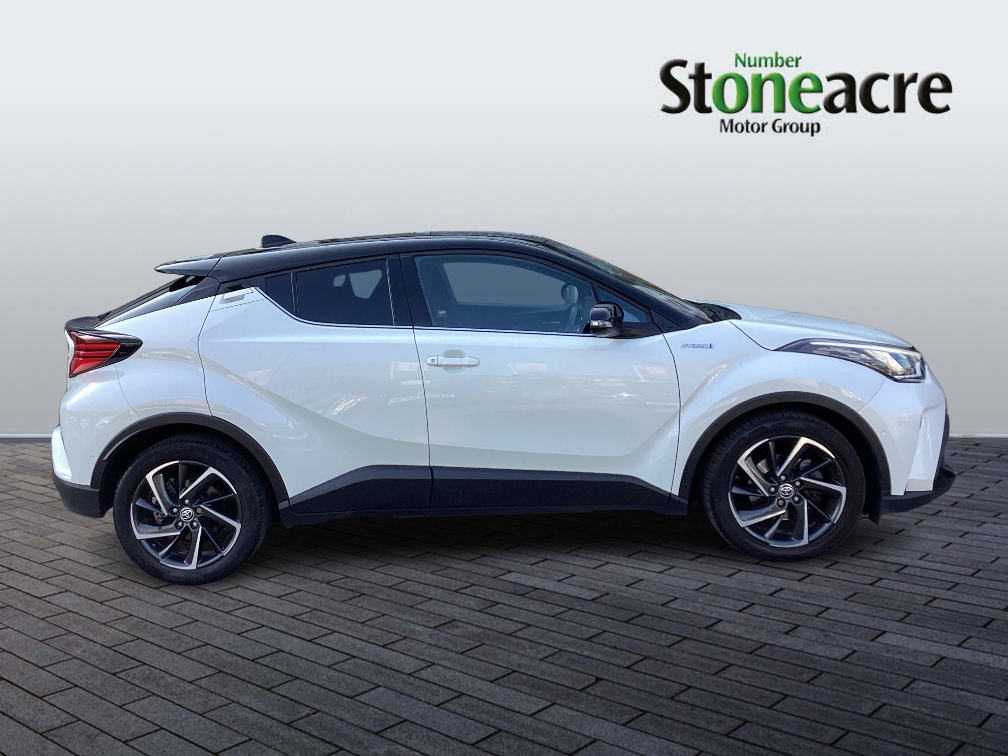 Toyota C-HR Image 2