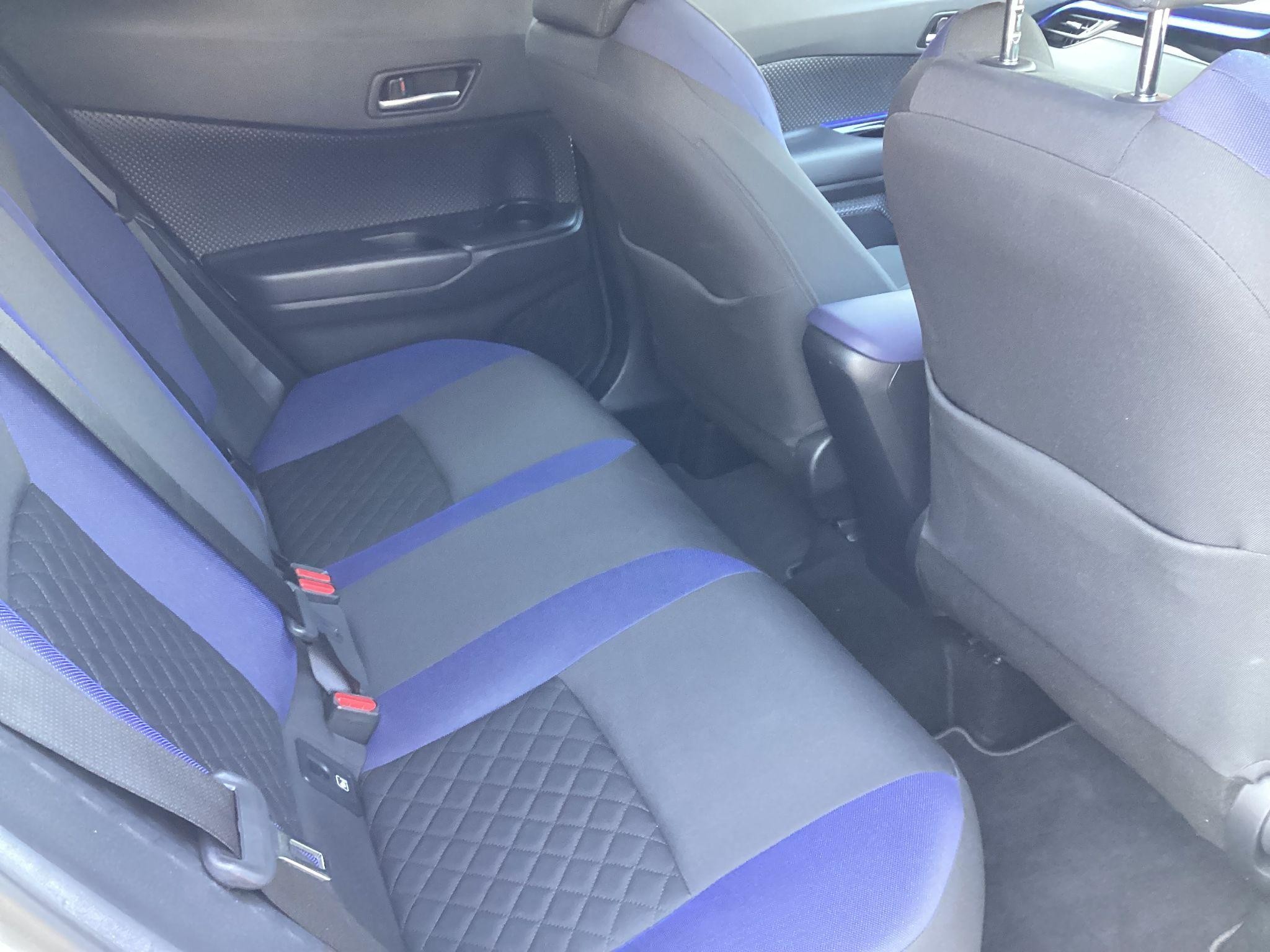 Toyota C-HR Image 15