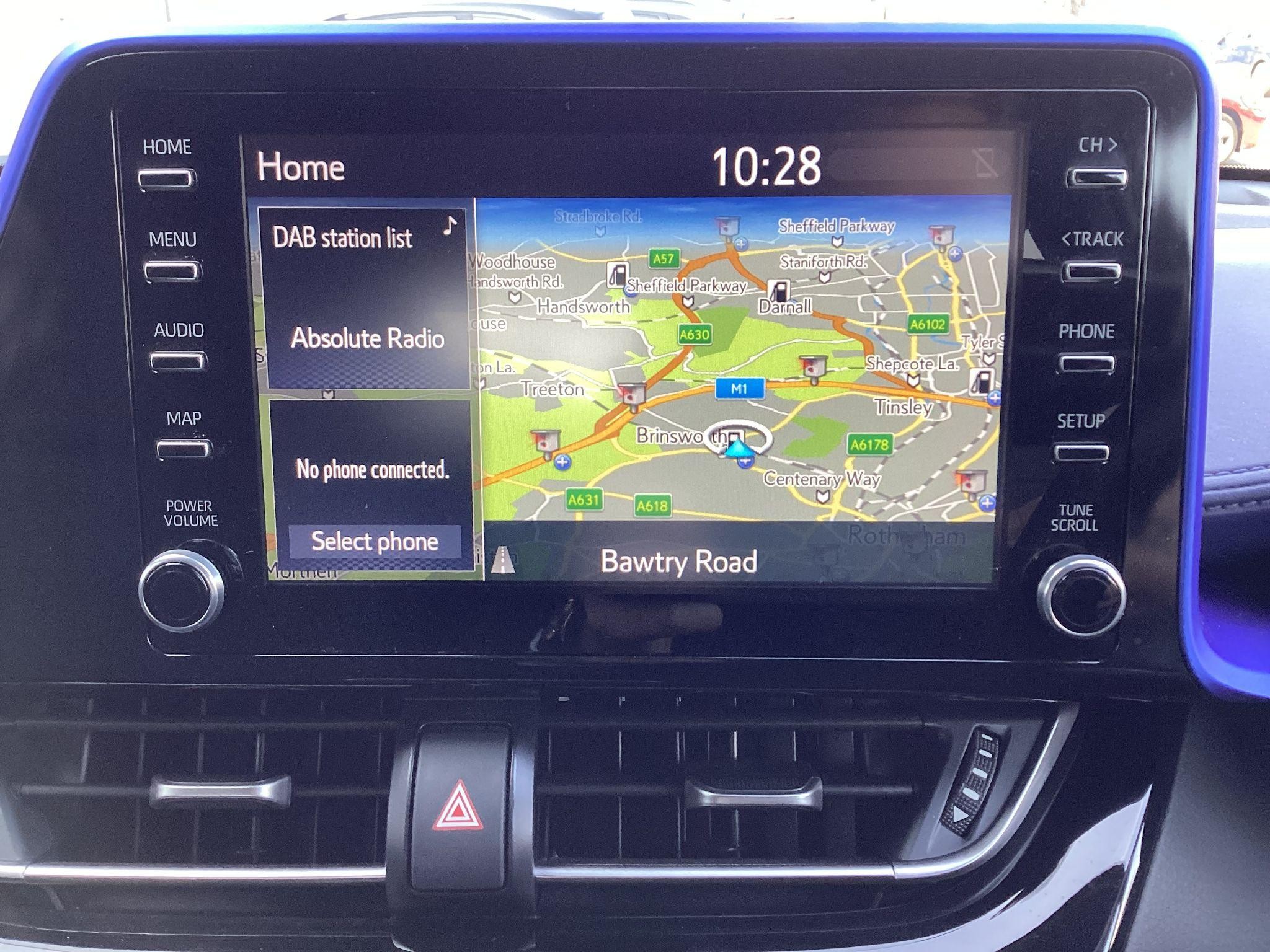 Toyota C-HR Image 18