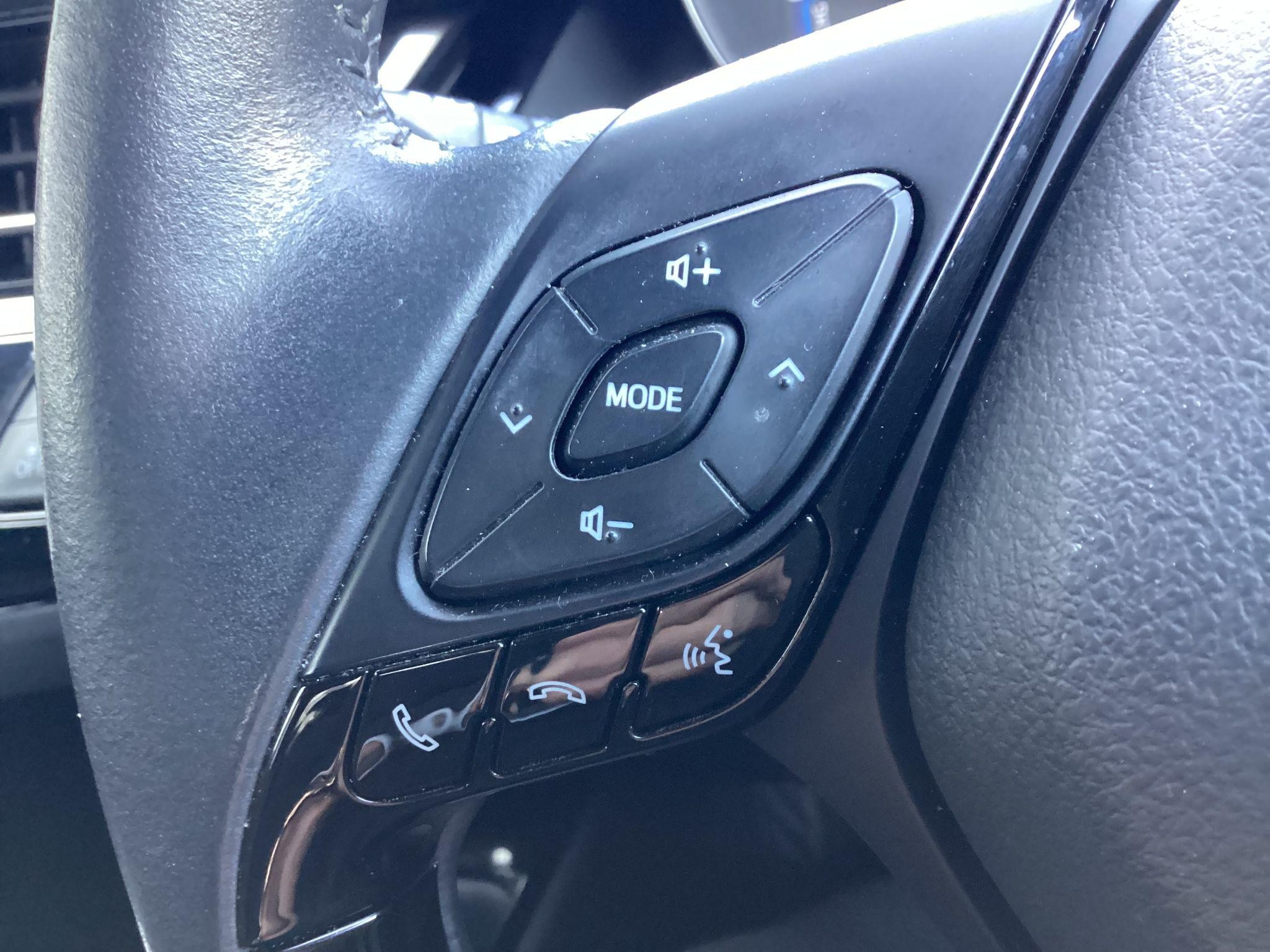 Toyota C-HR Image 27