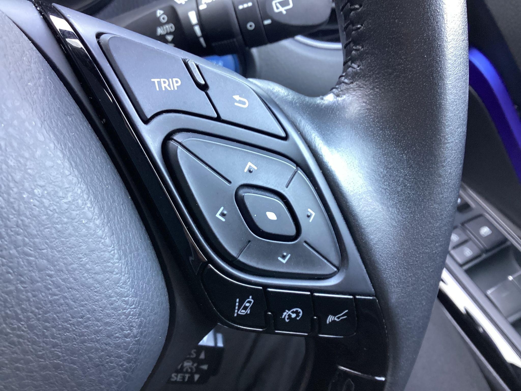 Toyota C-HR Image 28