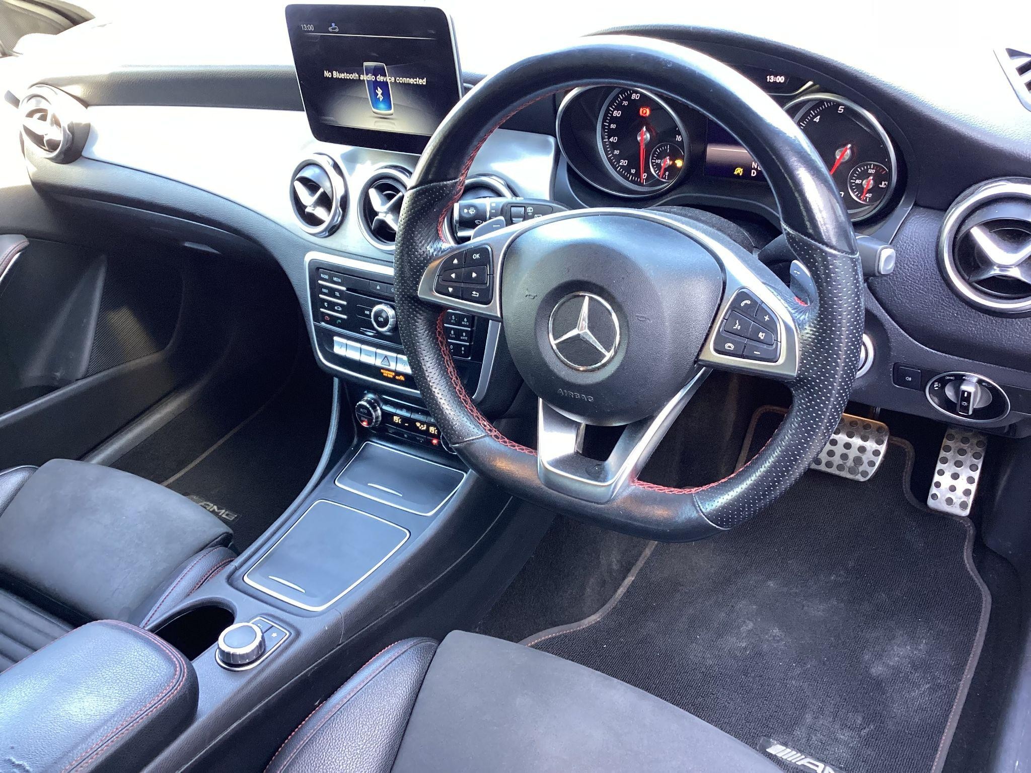 Mercedes-Benz GLA Image 13