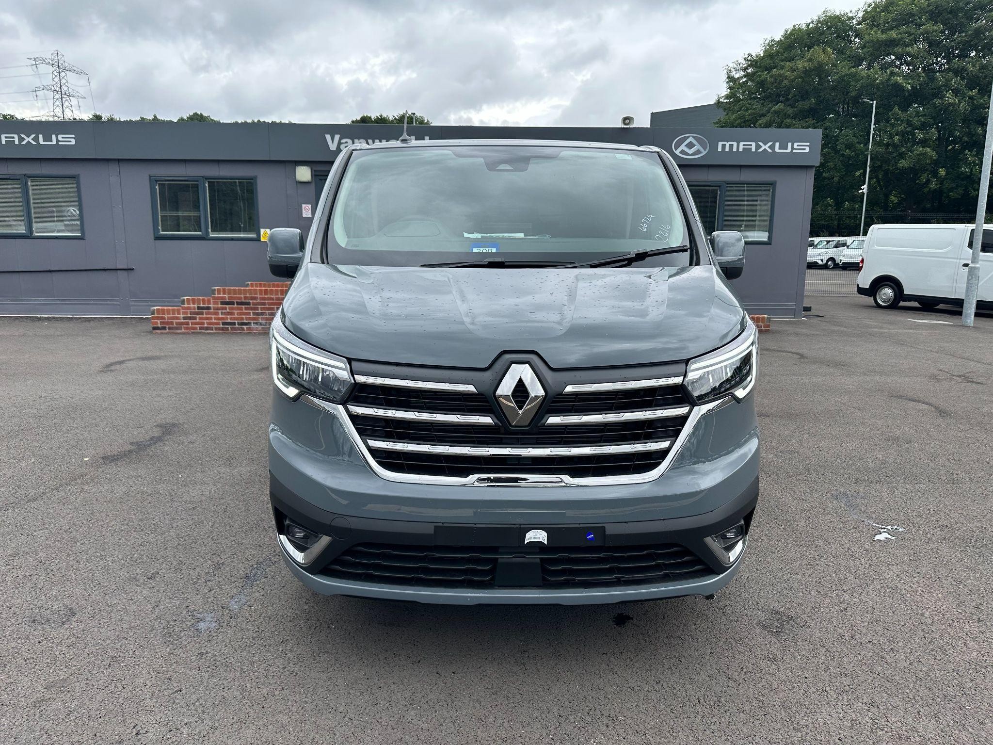 Renault Trafic Image 2