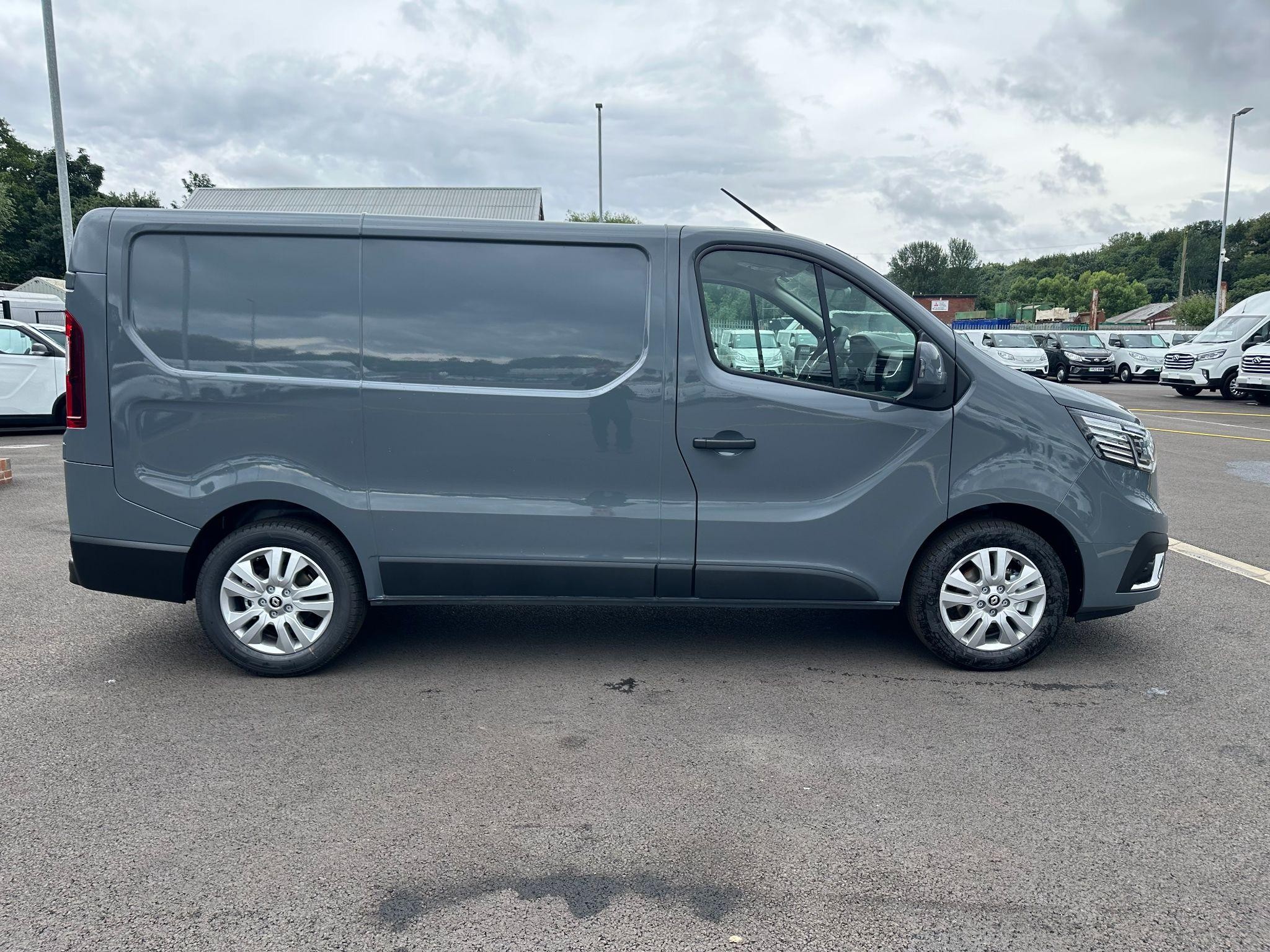 Renault Trafic Image 4