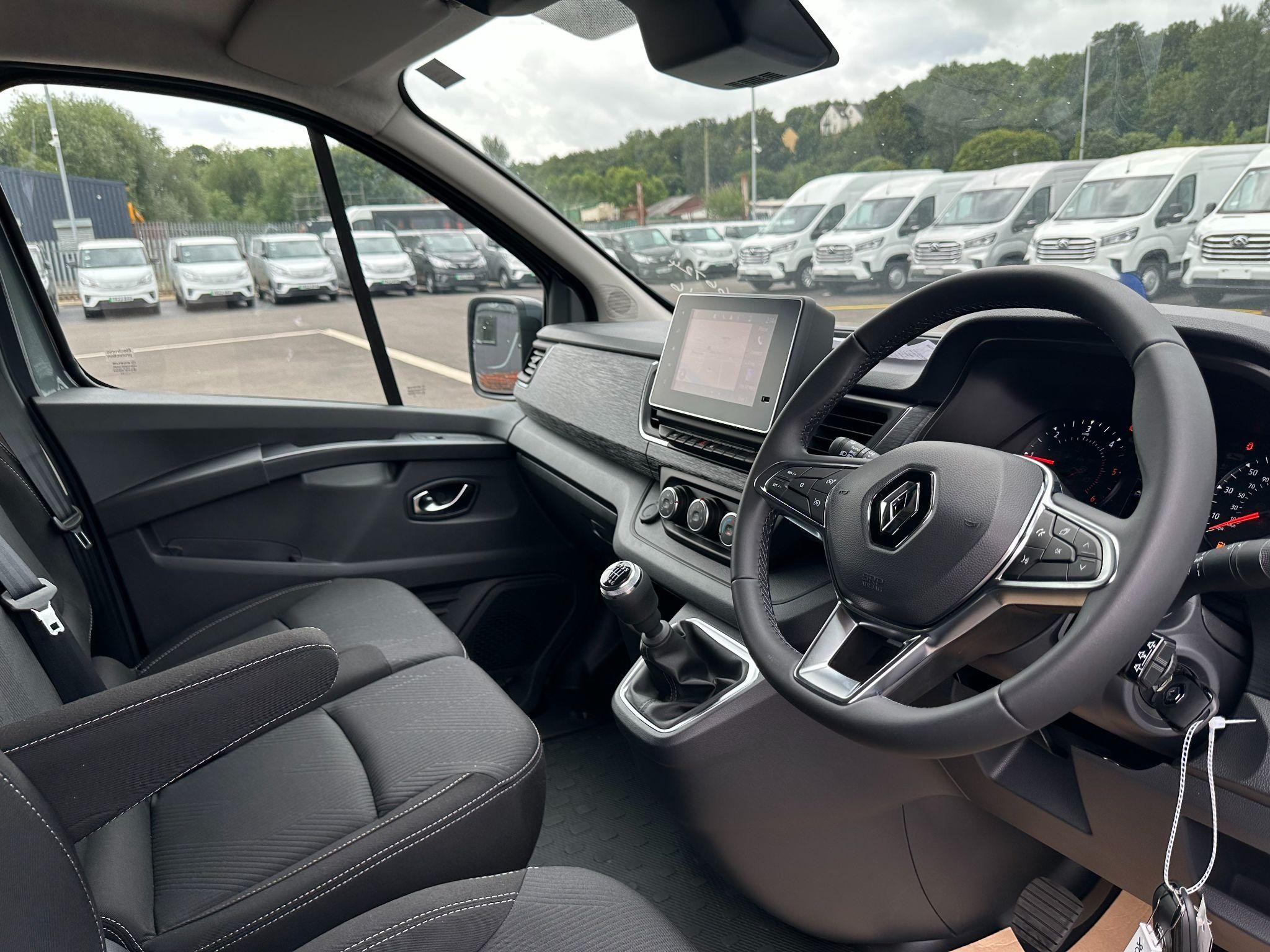 Renault Trafic Image 14