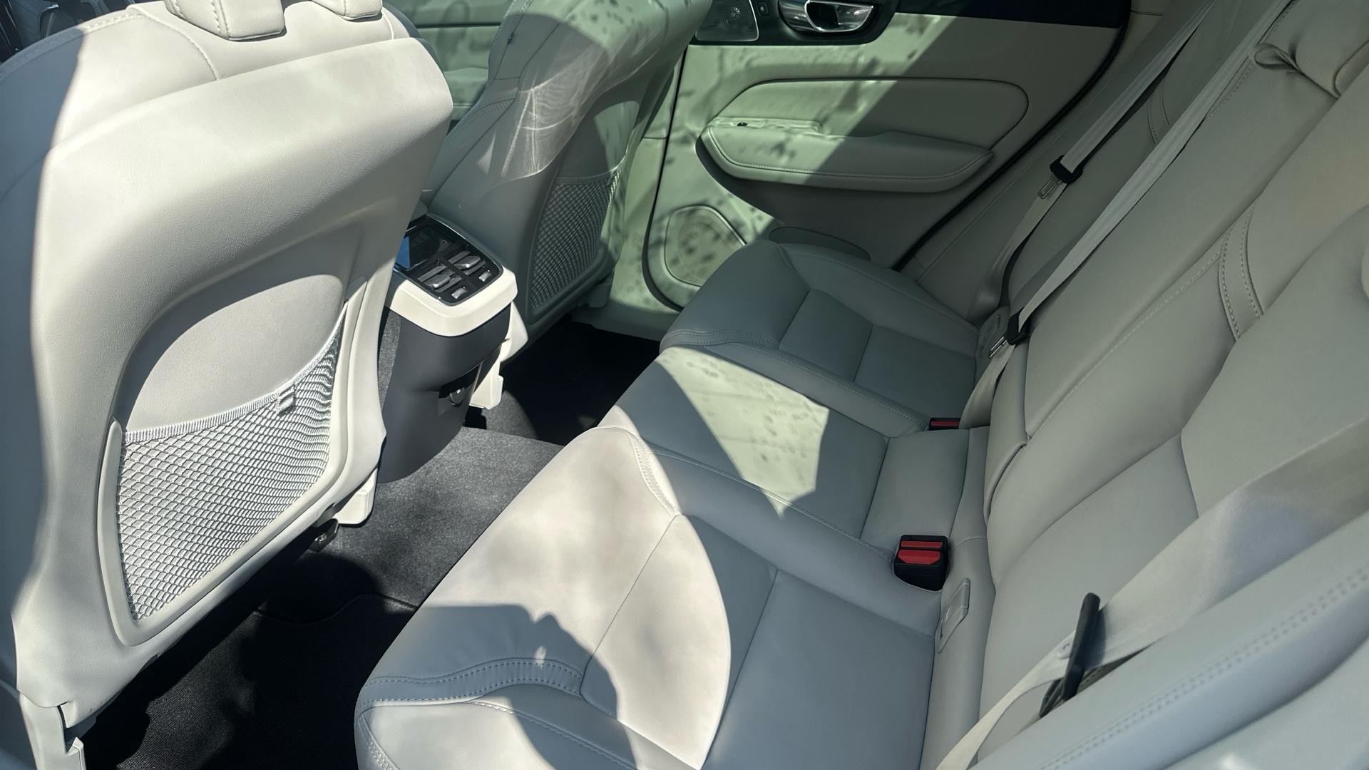 Volvo XC60 Image 10