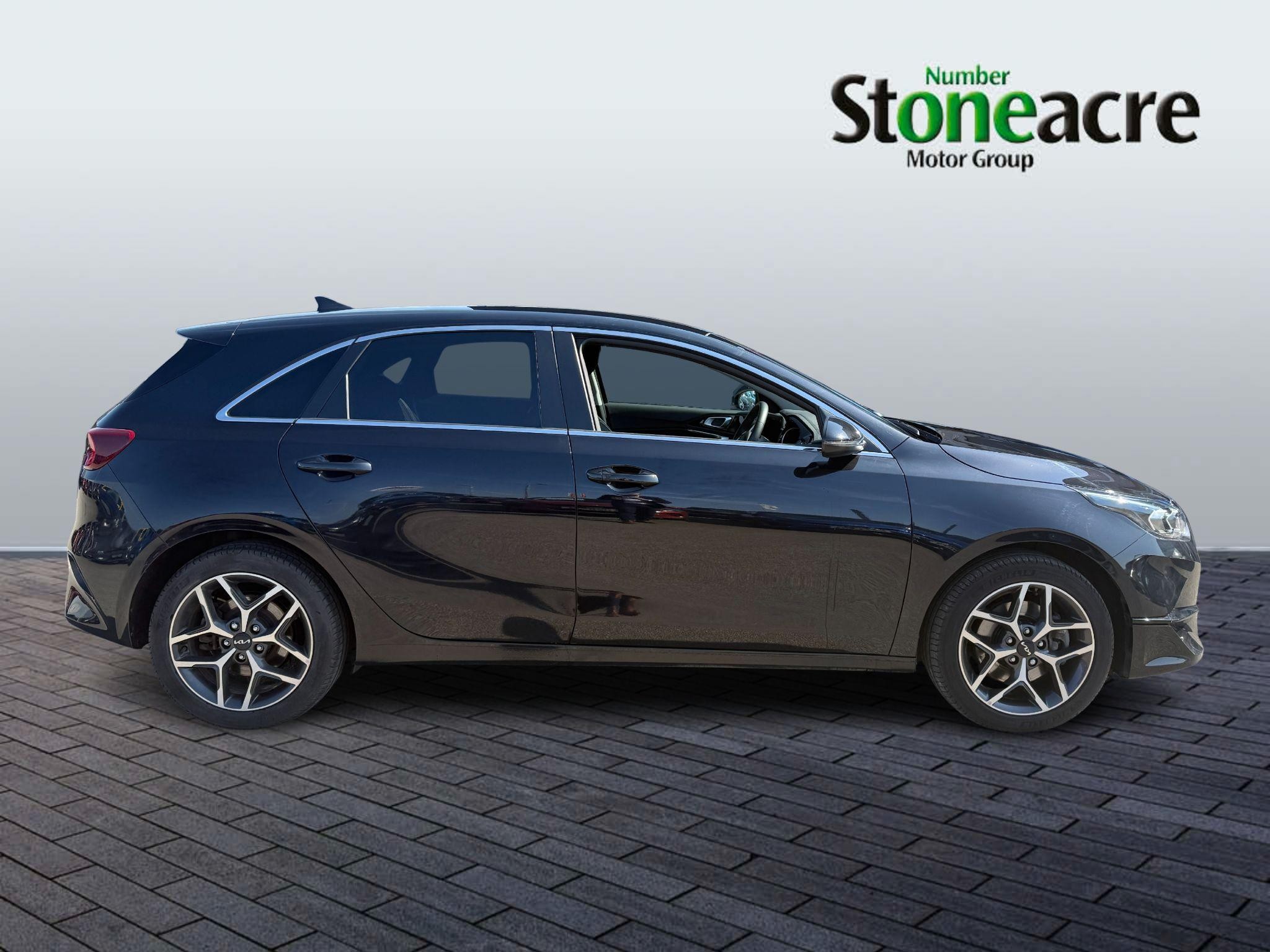 Kia Ceed Image 2