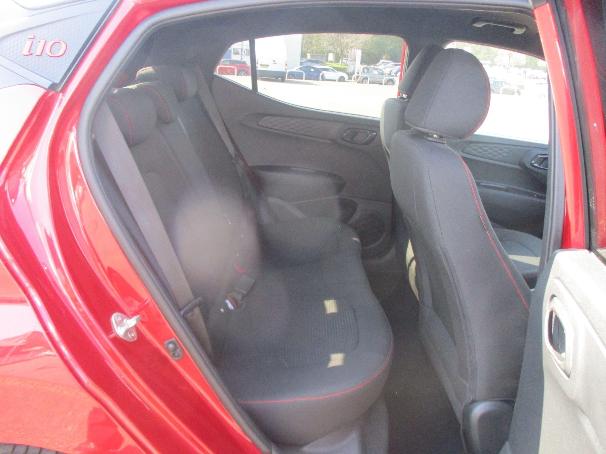 Hyundai i10 Image 11