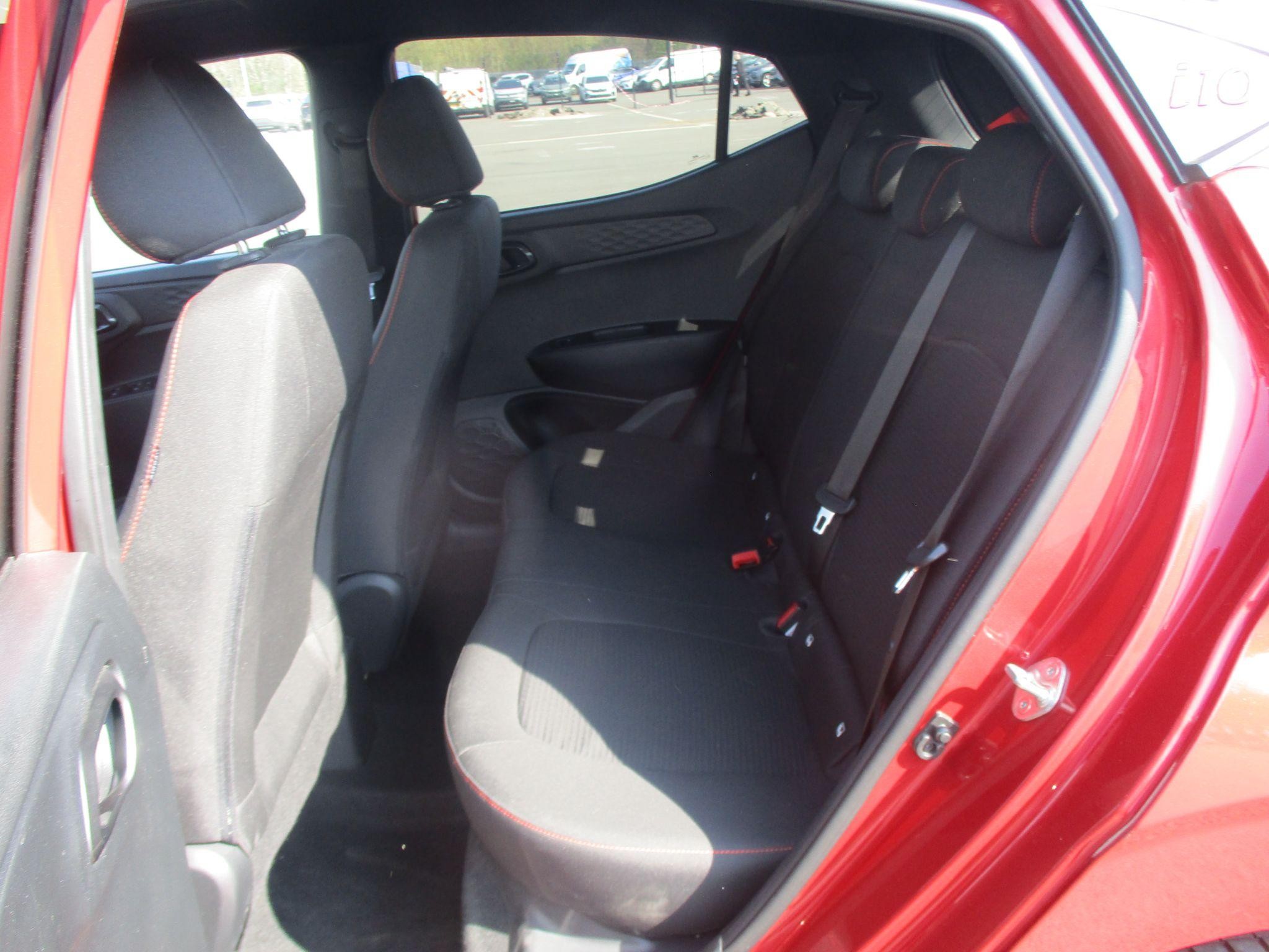 Hyundai i10 Image 13