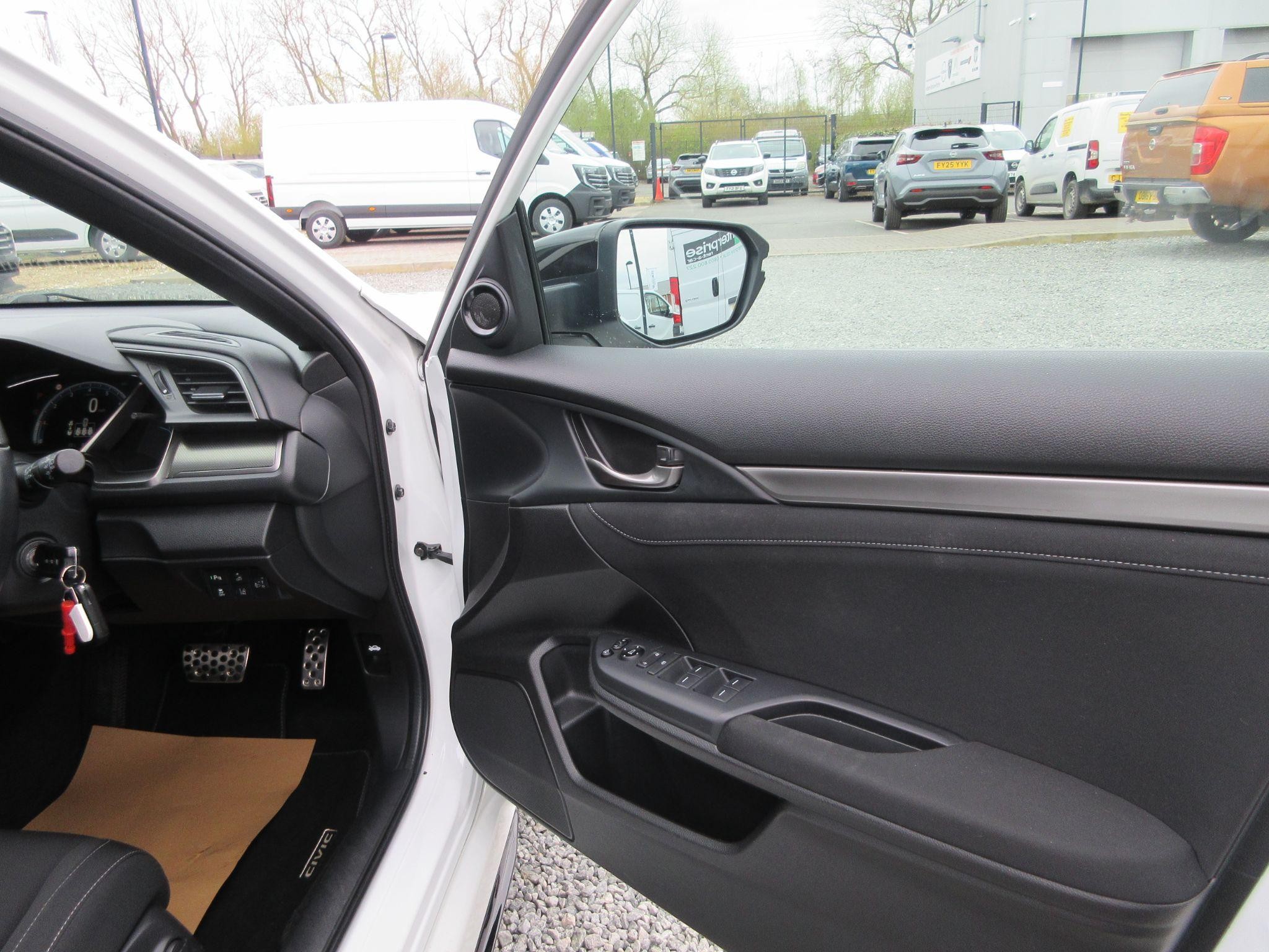 Honda Civic Image 23