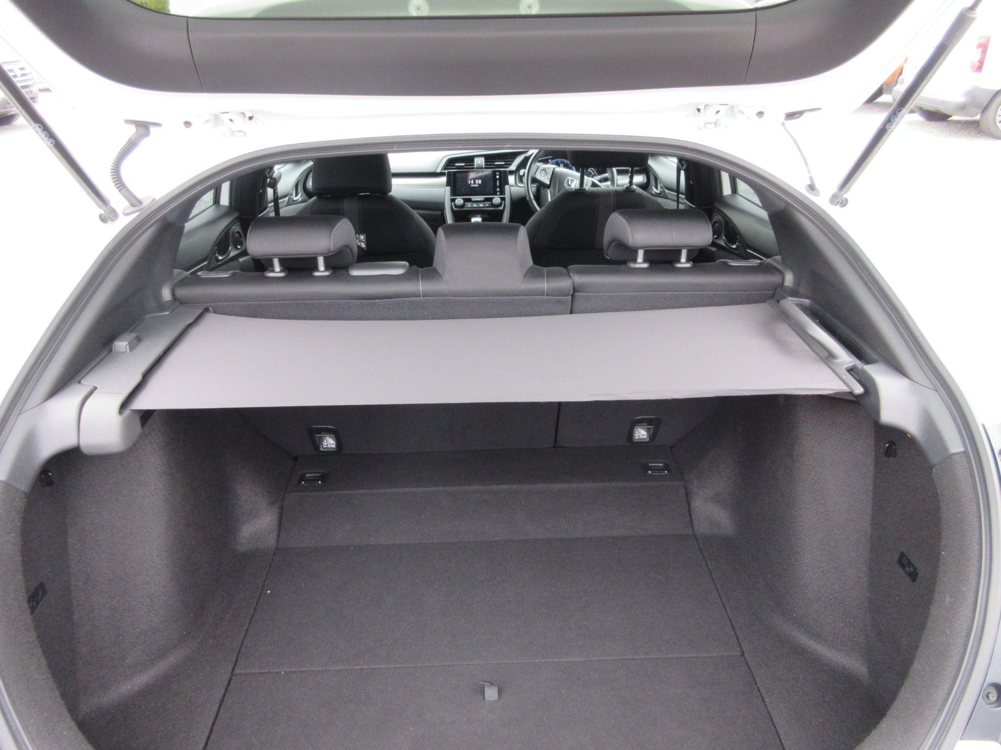 Honda Civic Image 32