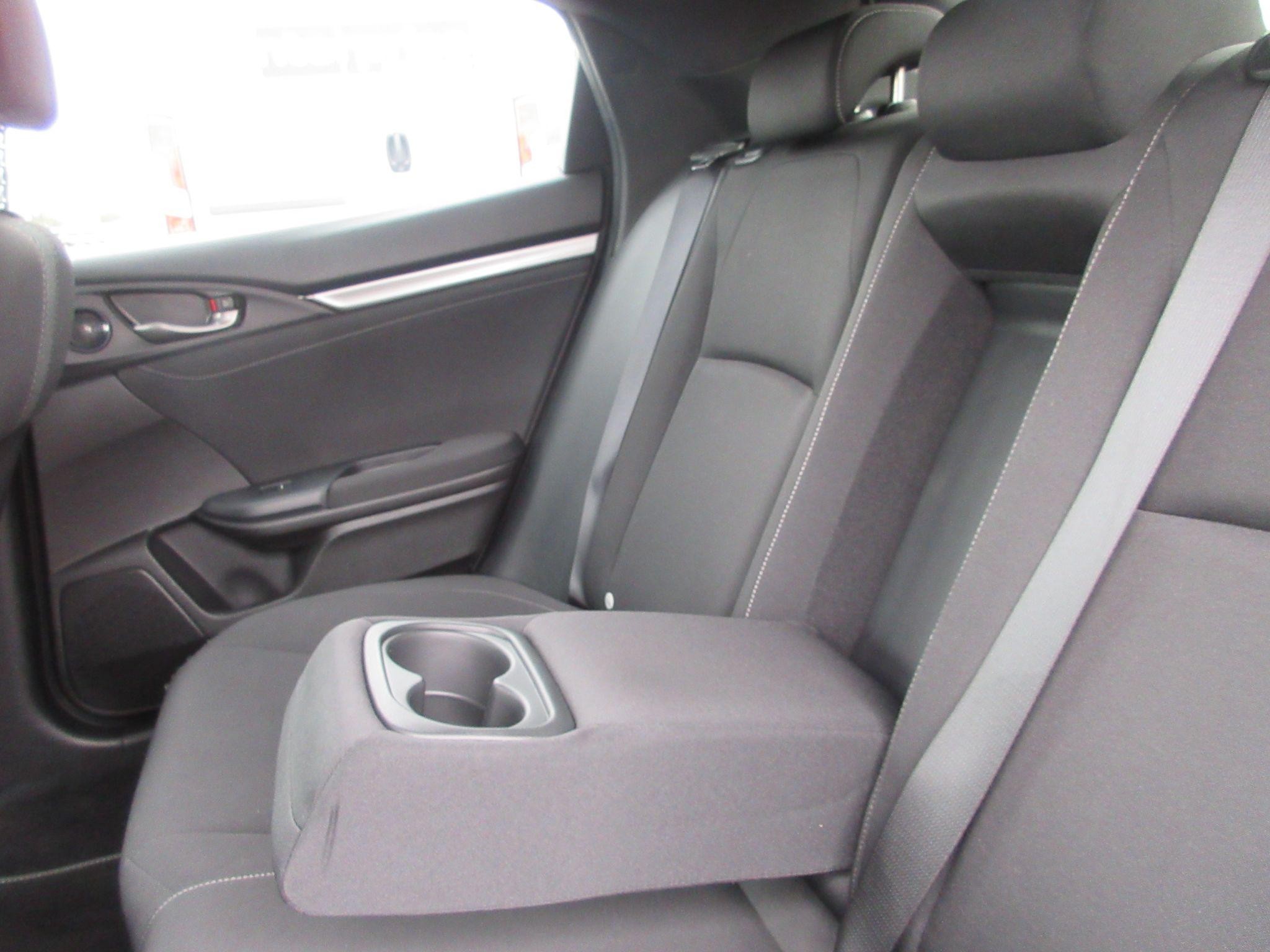 Honda Civic Image 35