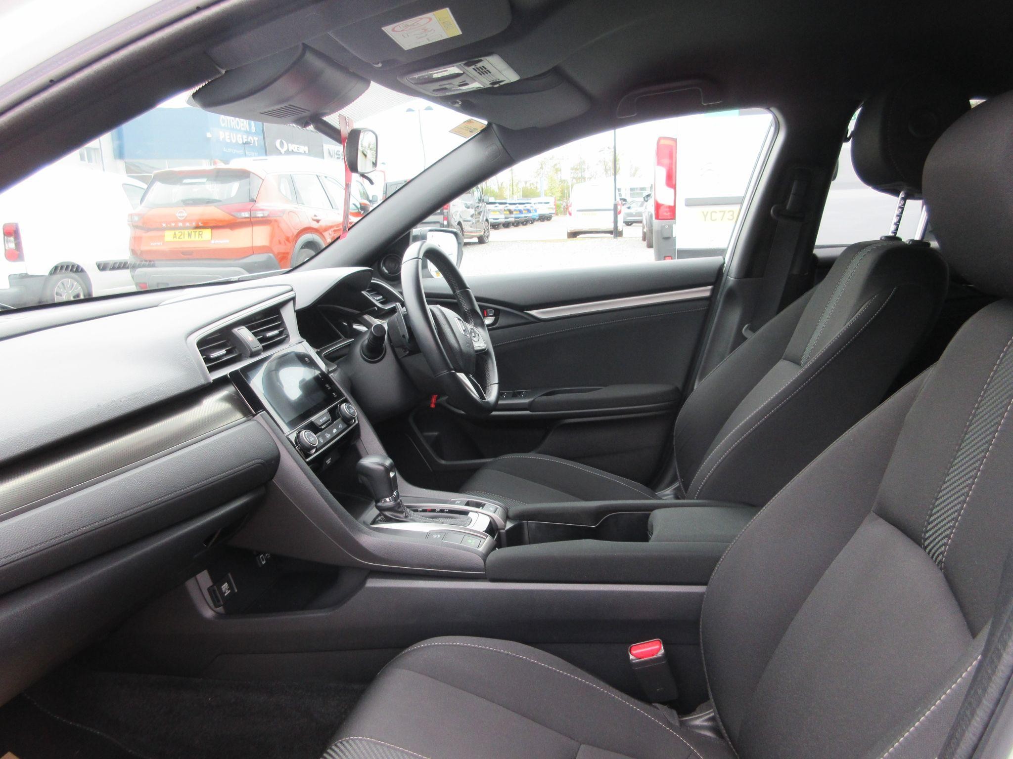 Honda Civic Image 36