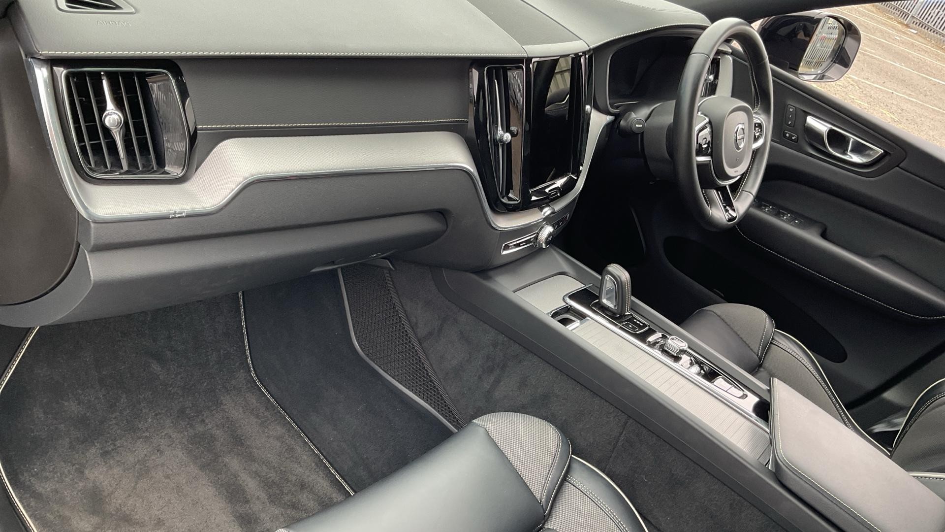 Volvo XC60 Image 4