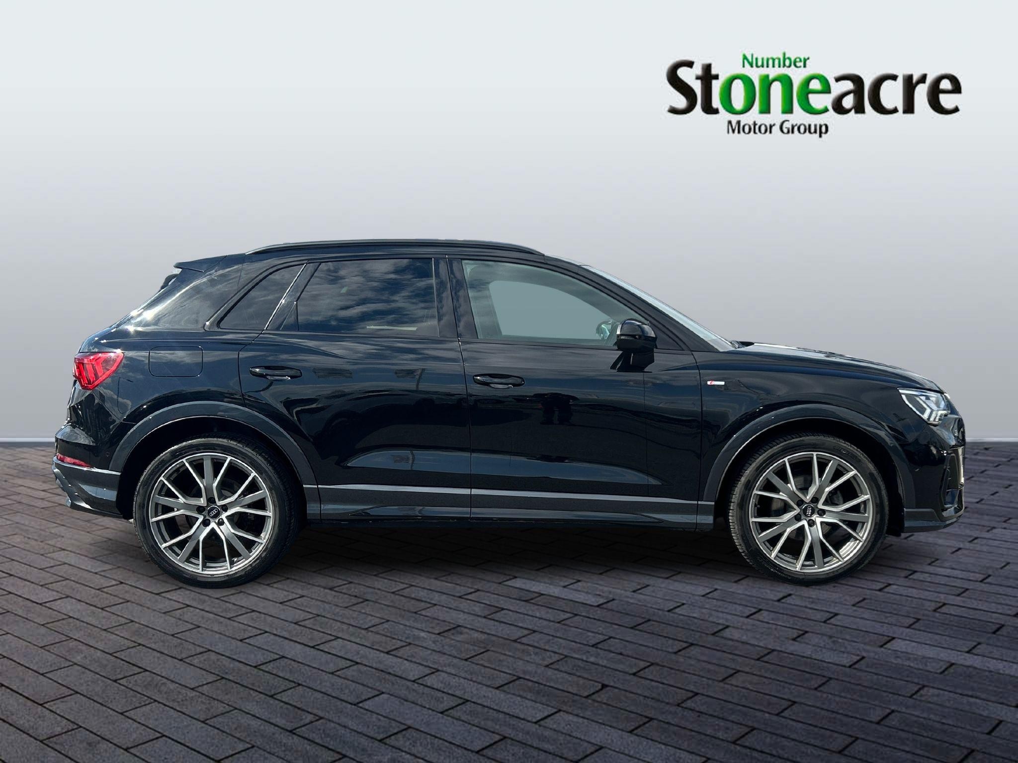 Audi Q3 Image 2