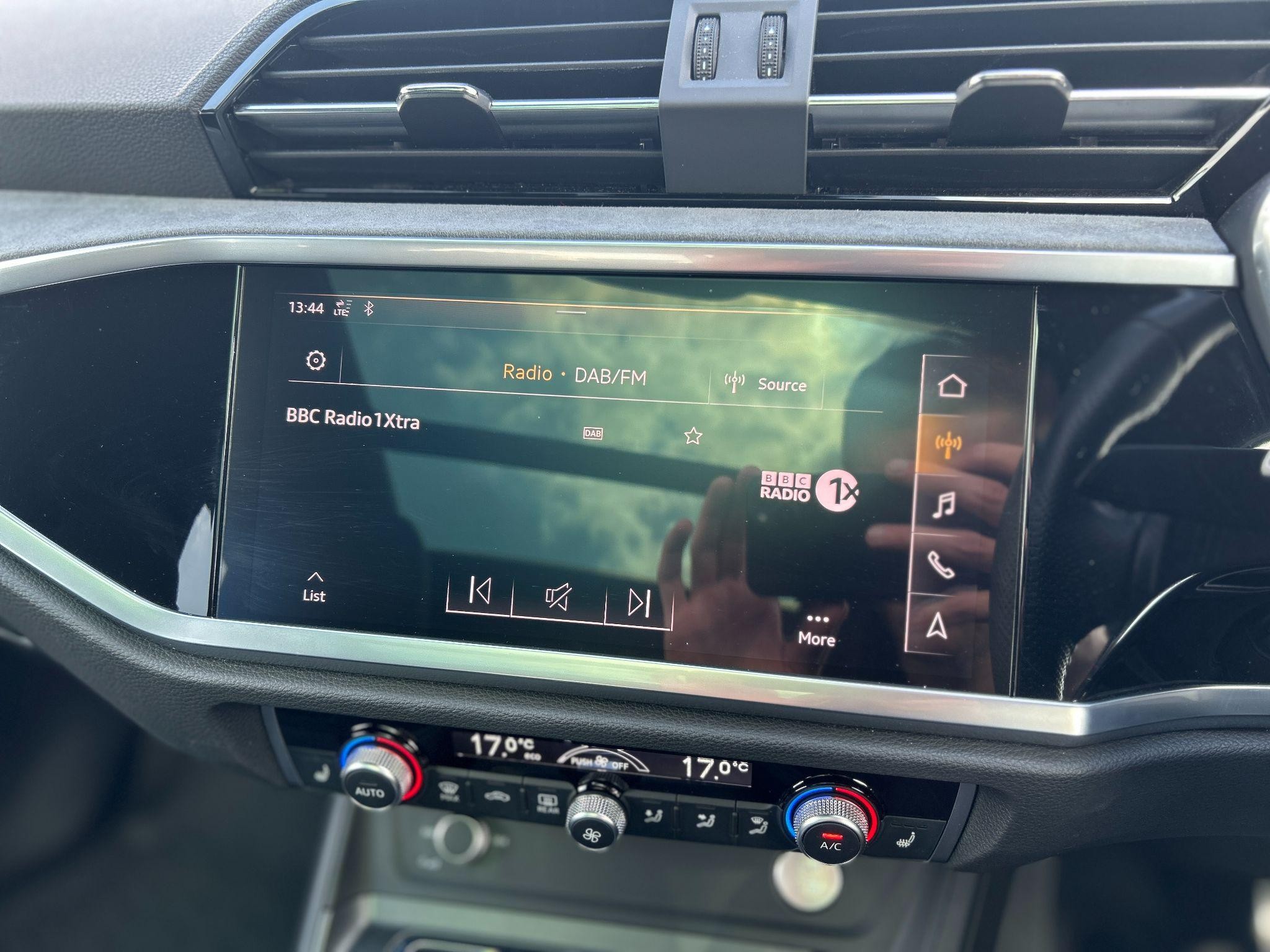 Audi Q3 Image 30