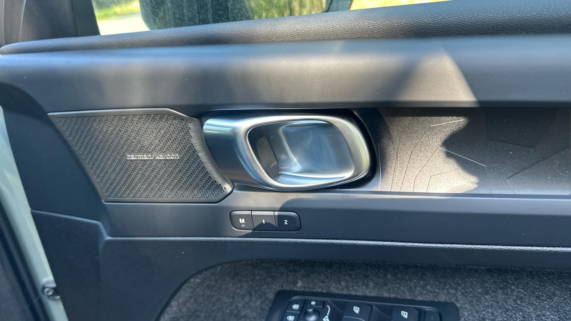 Volvo EC40 Image 15