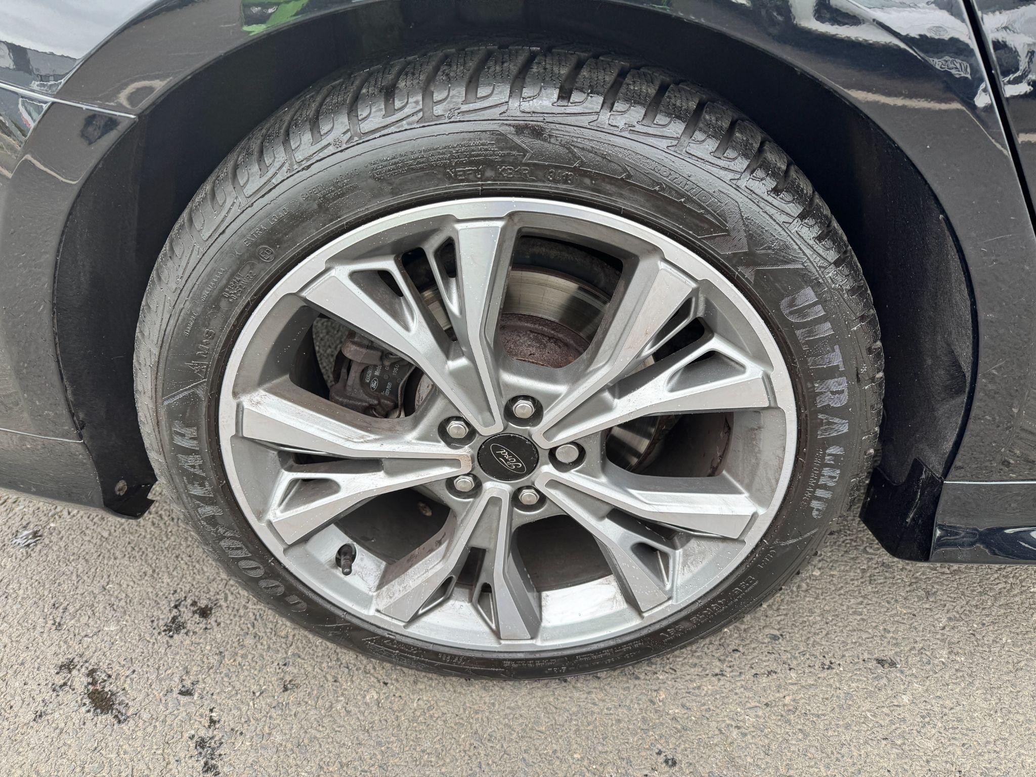 Ford Mondeo Image 9