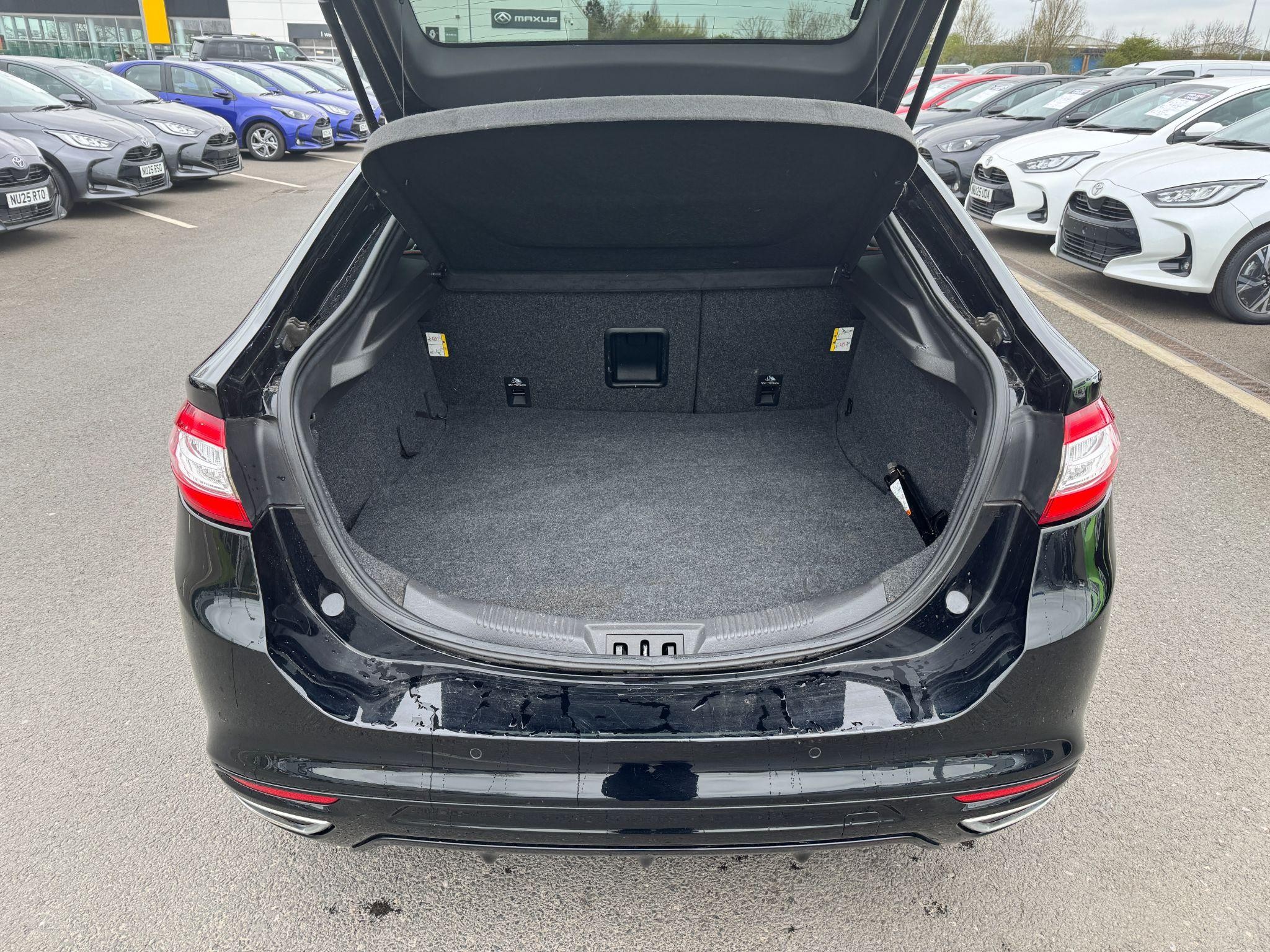 Ford Mondeo Image 10