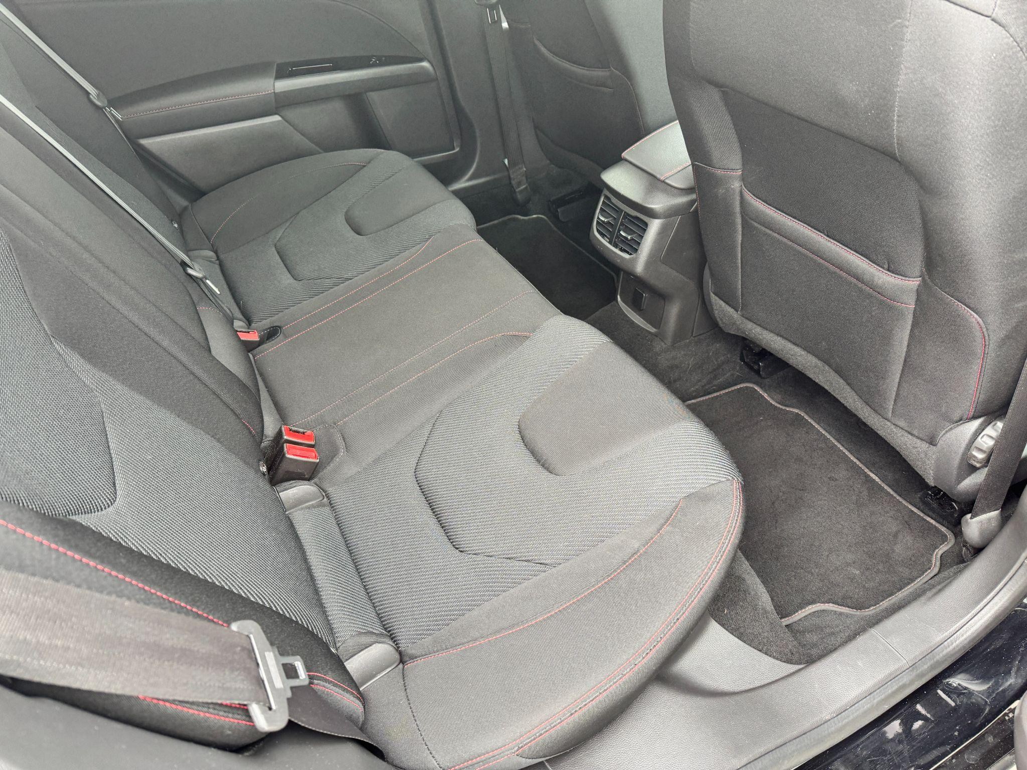 Ford Mondeo Image 12