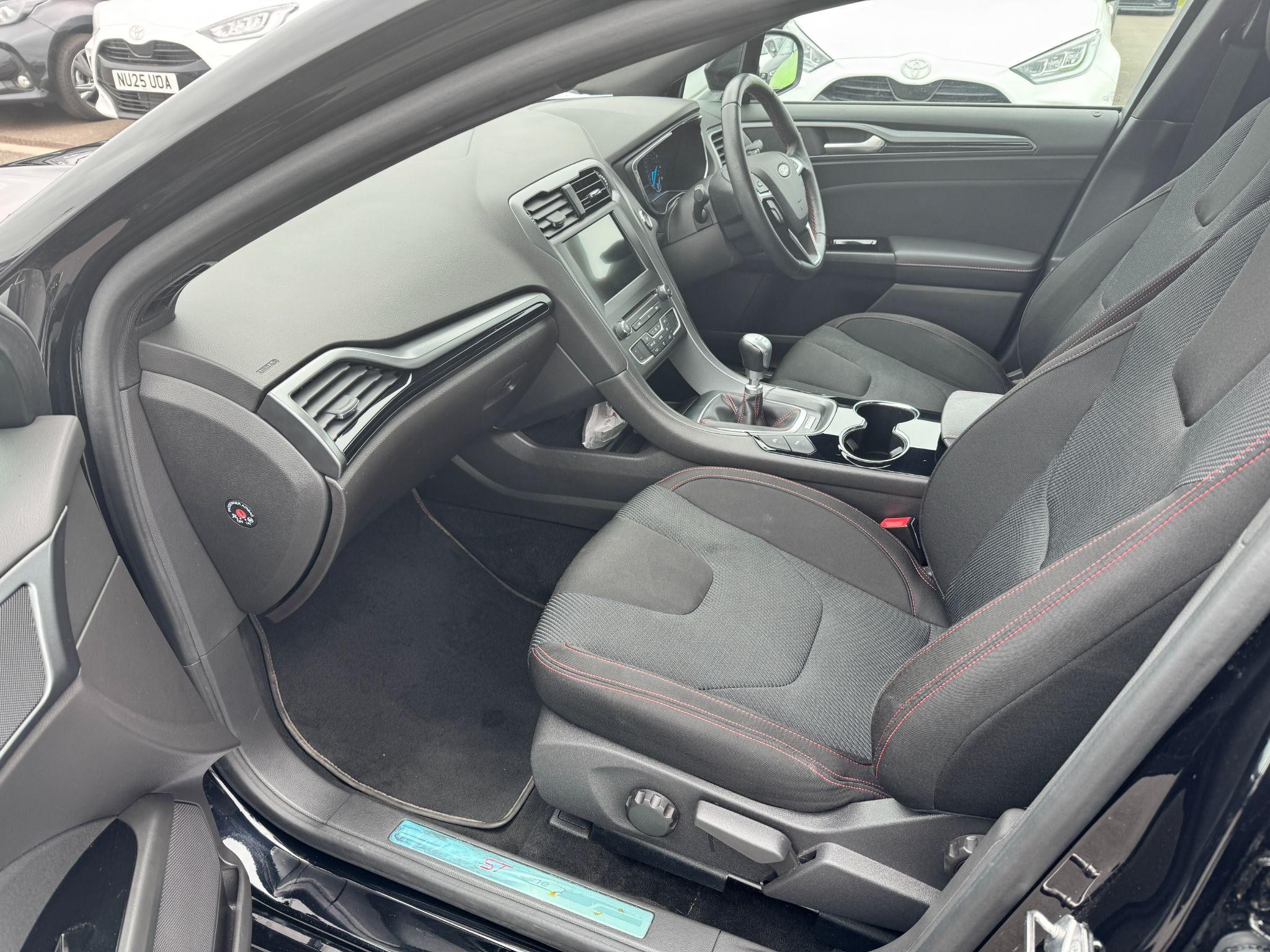 Ford Mondeo Image 14