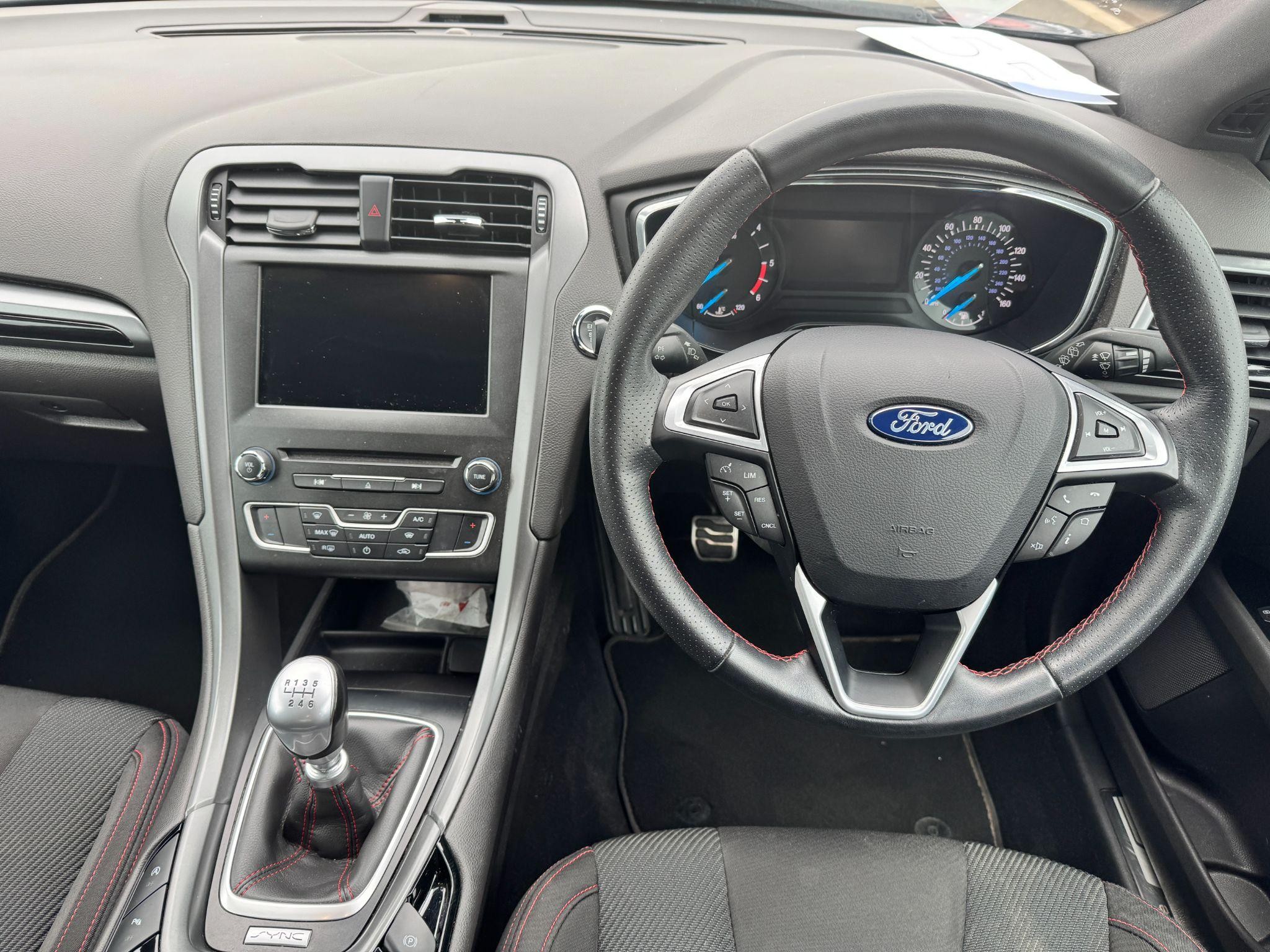 Ford Mondeo Image 15