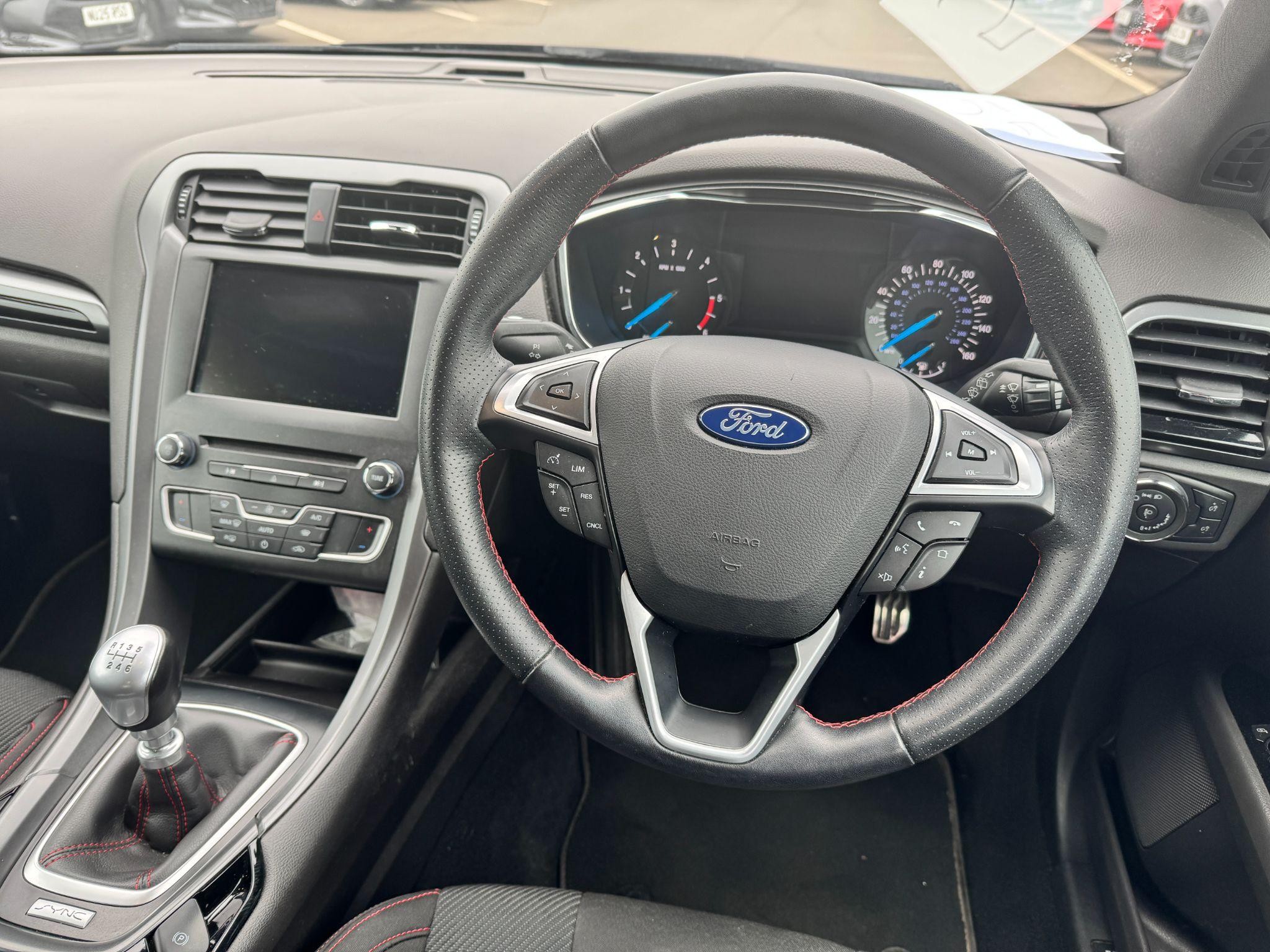 Ford Mondeo Image 16