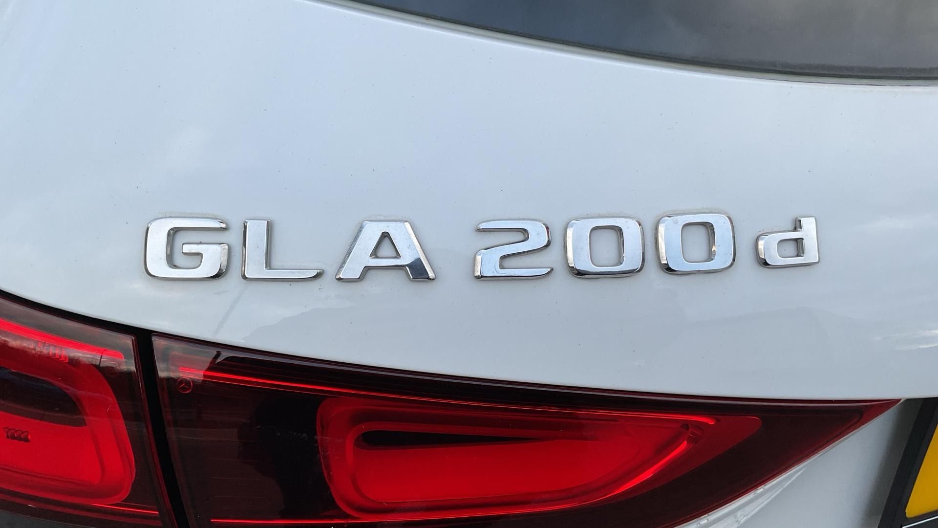 Mercedes-Benz GLA Image 26