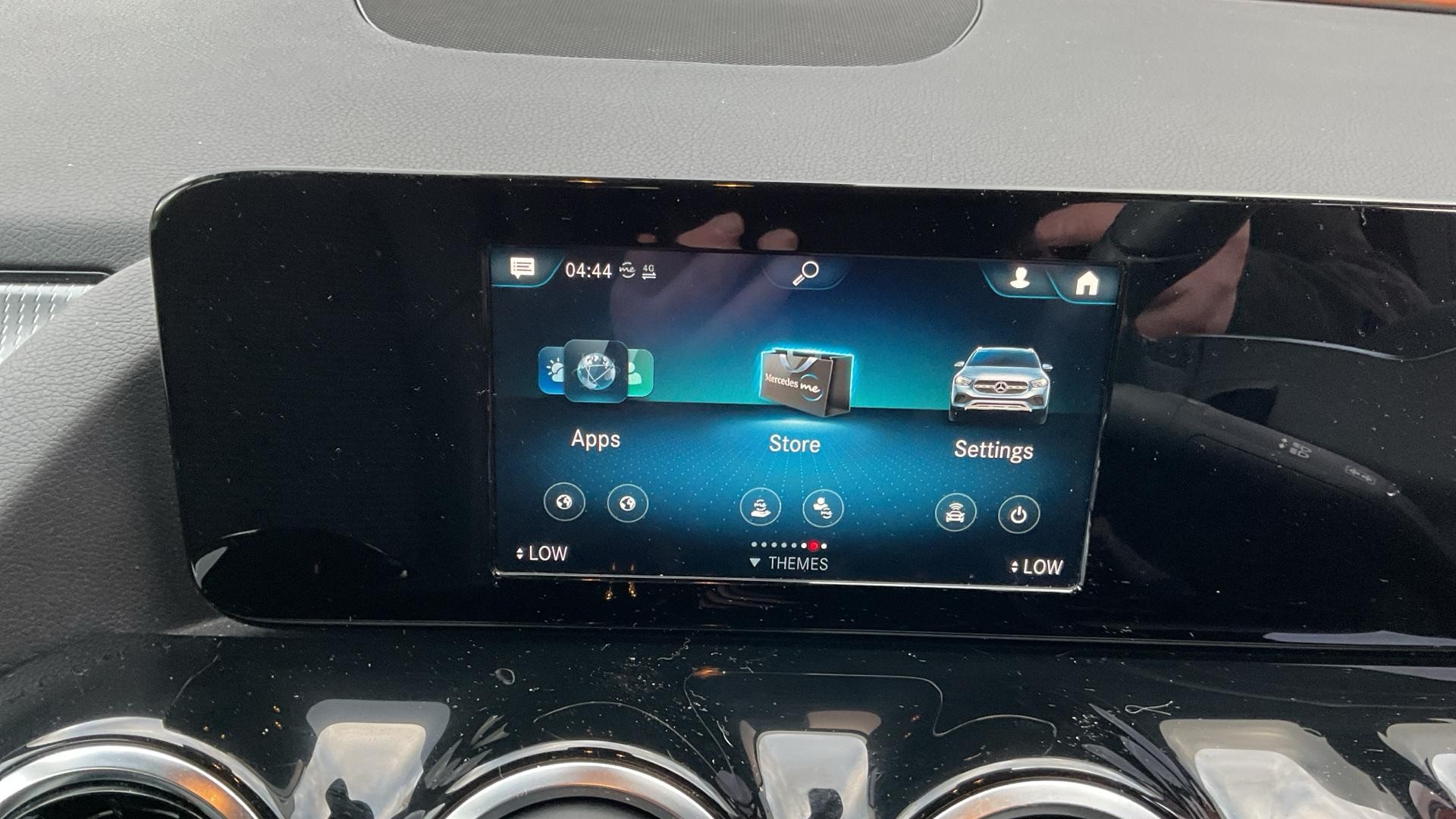 Mercedes-Benz GLA Image 37