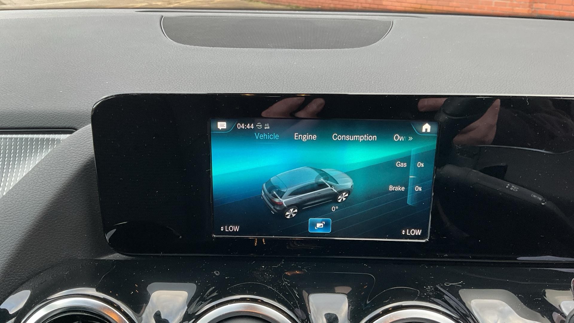Mercedes-Benz GLA Image 38