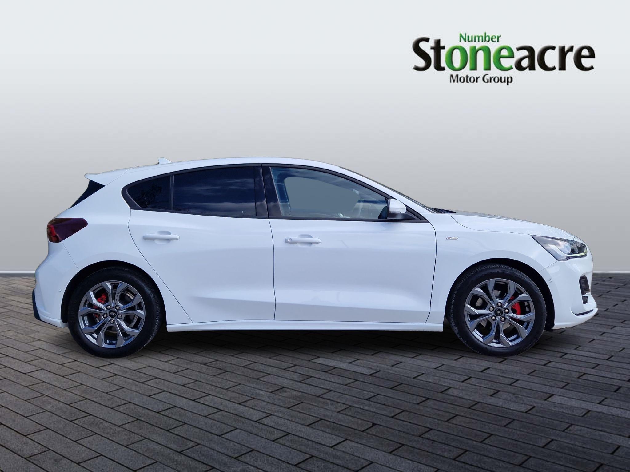 Ford Focus Image 2