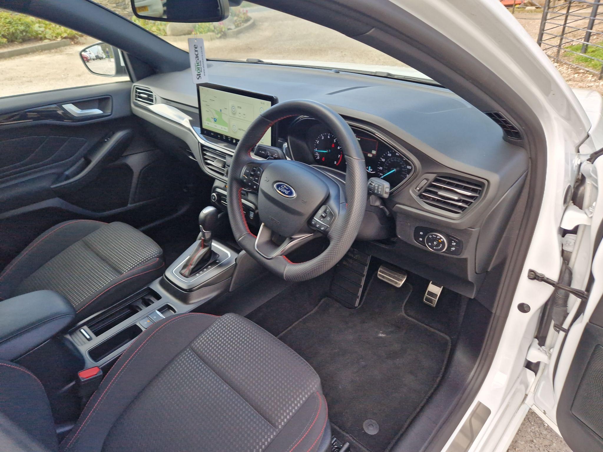 Ford Focus Image 12