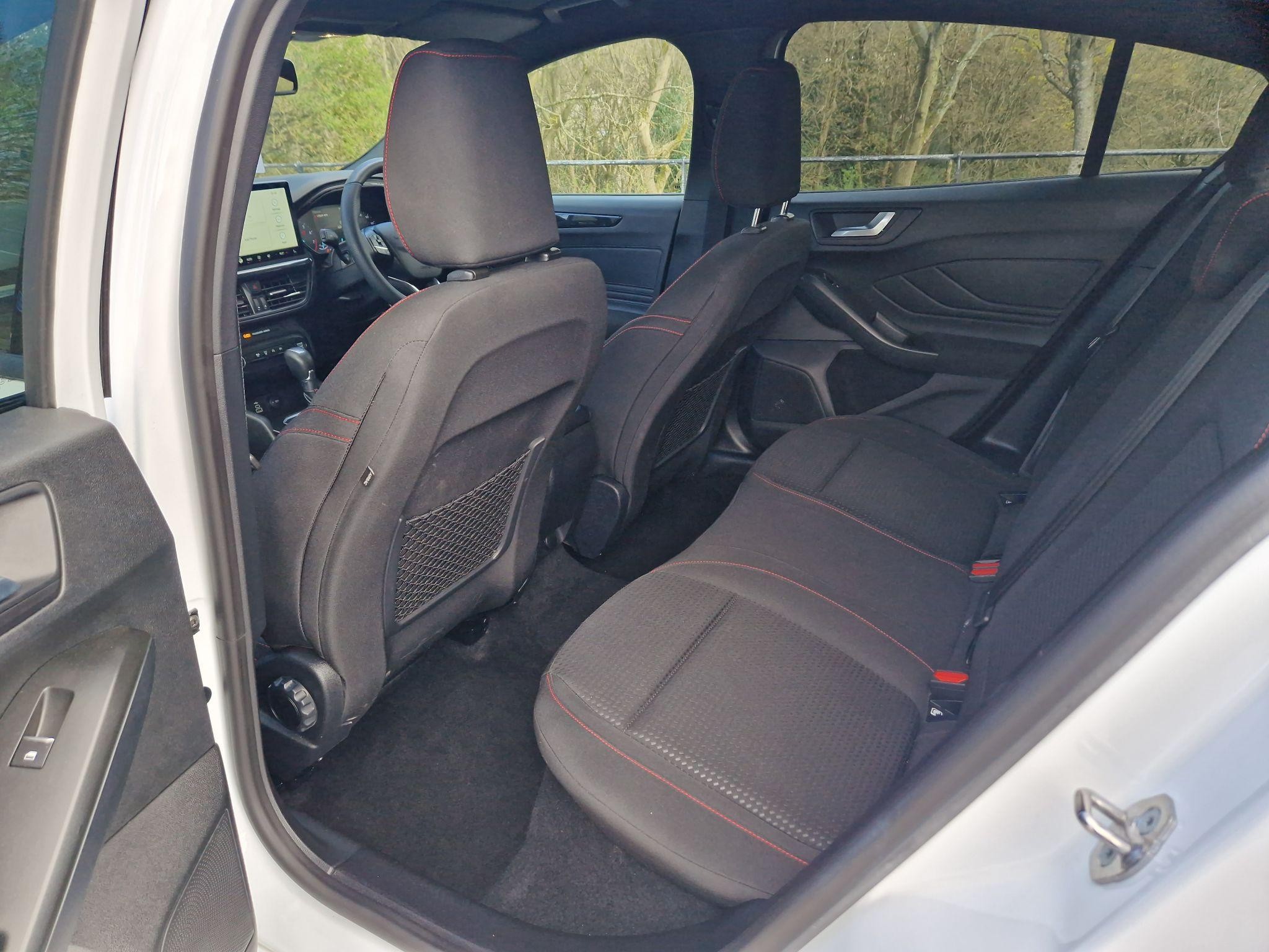 Ford Focus Image 18