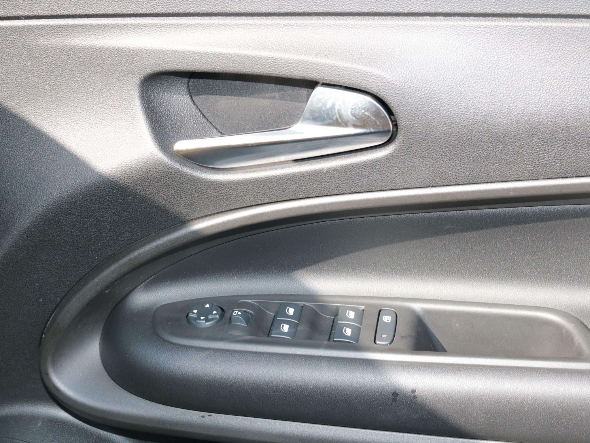 Jeep Avenger Image 28