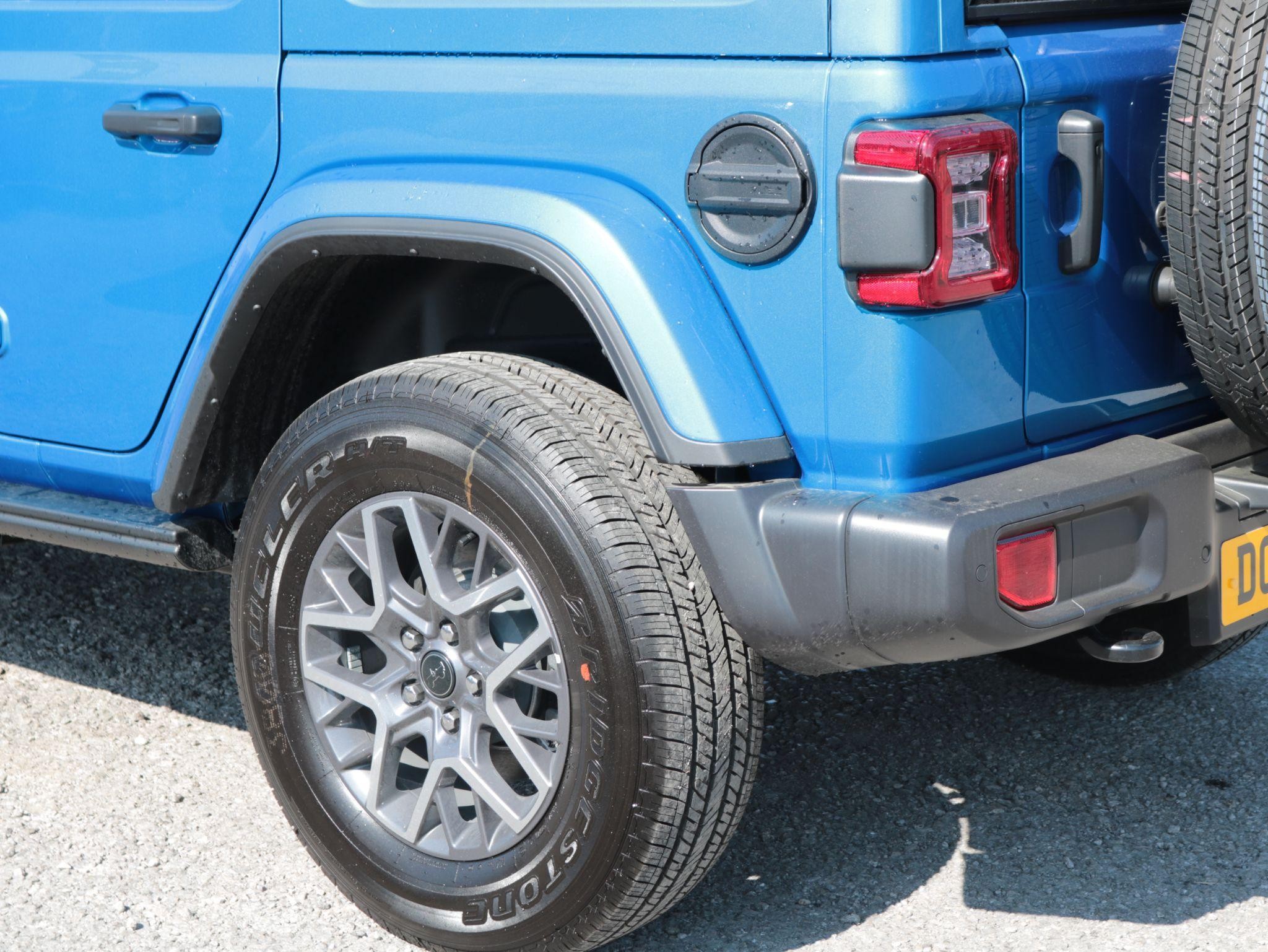Jeep Wrangler Image 10