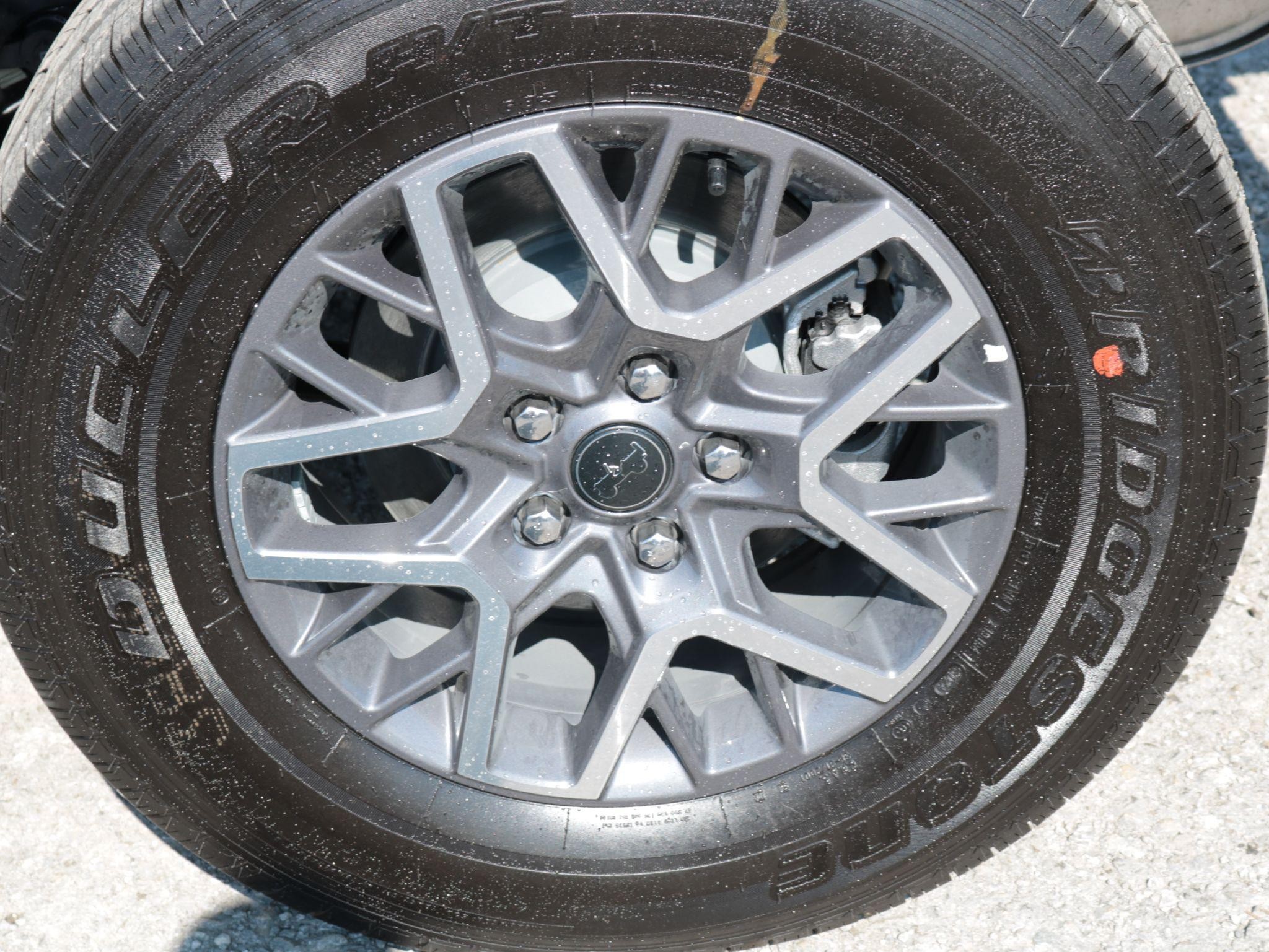 Jeep Wrangler Image 11