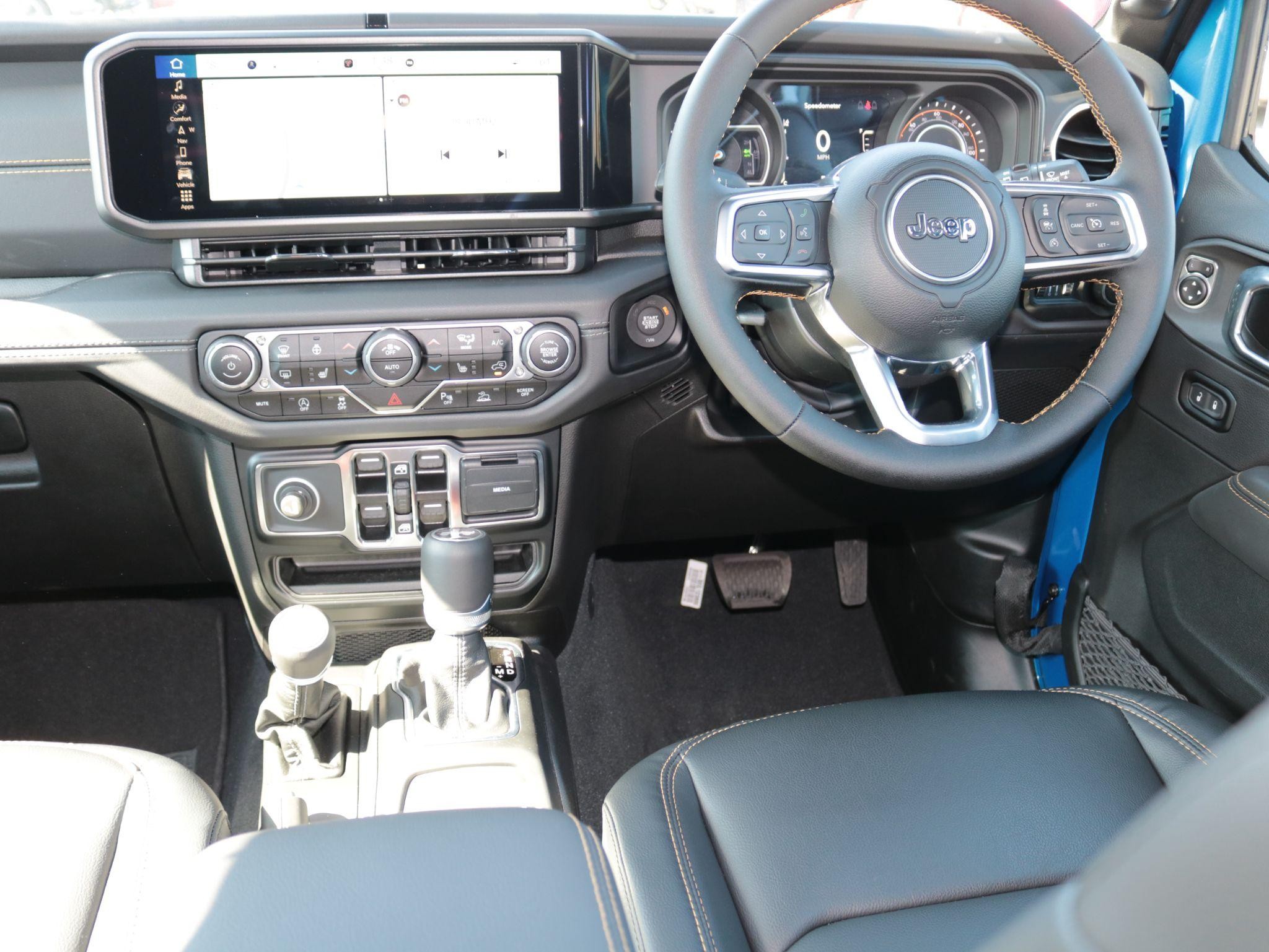 Jeep Wrangler Image 15