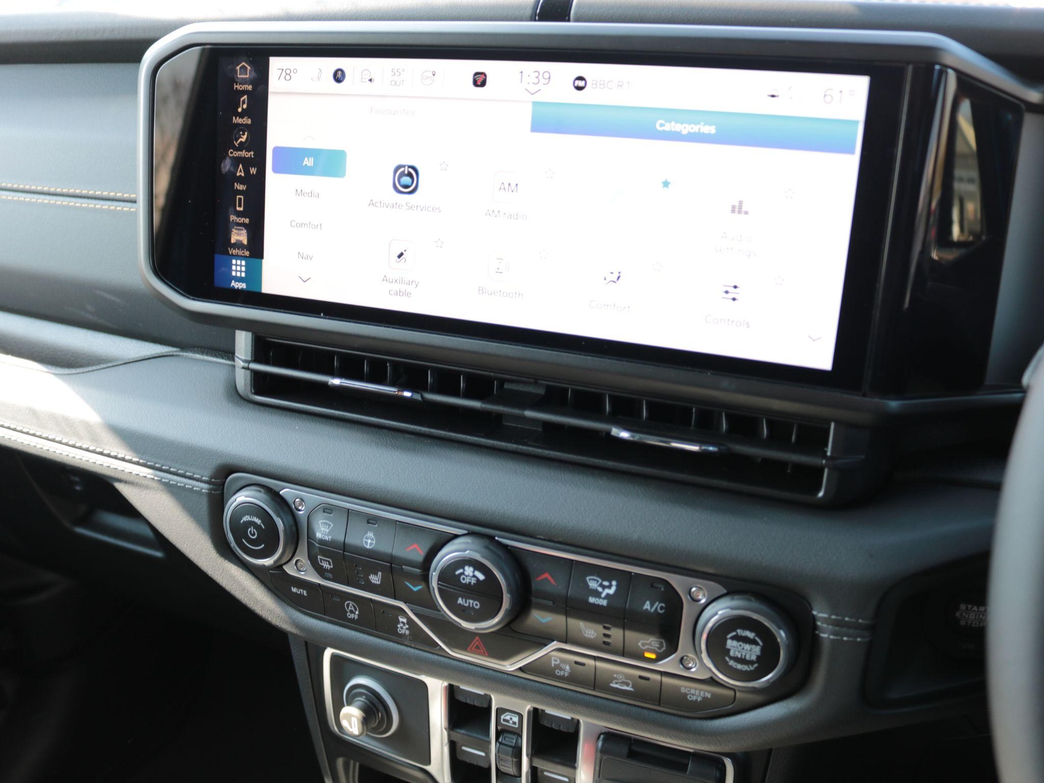 Jeep Wrangler Image 23