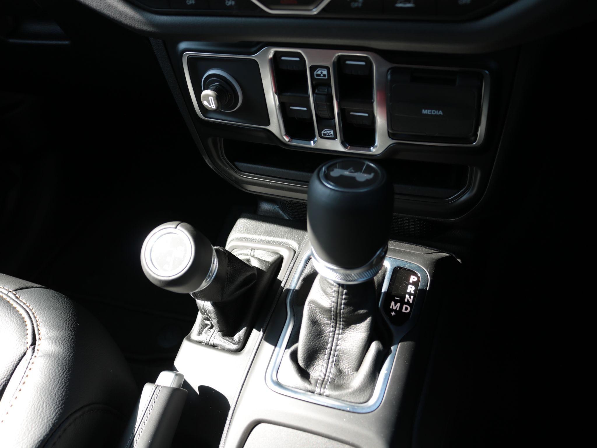Jeep Wrangler Image 25