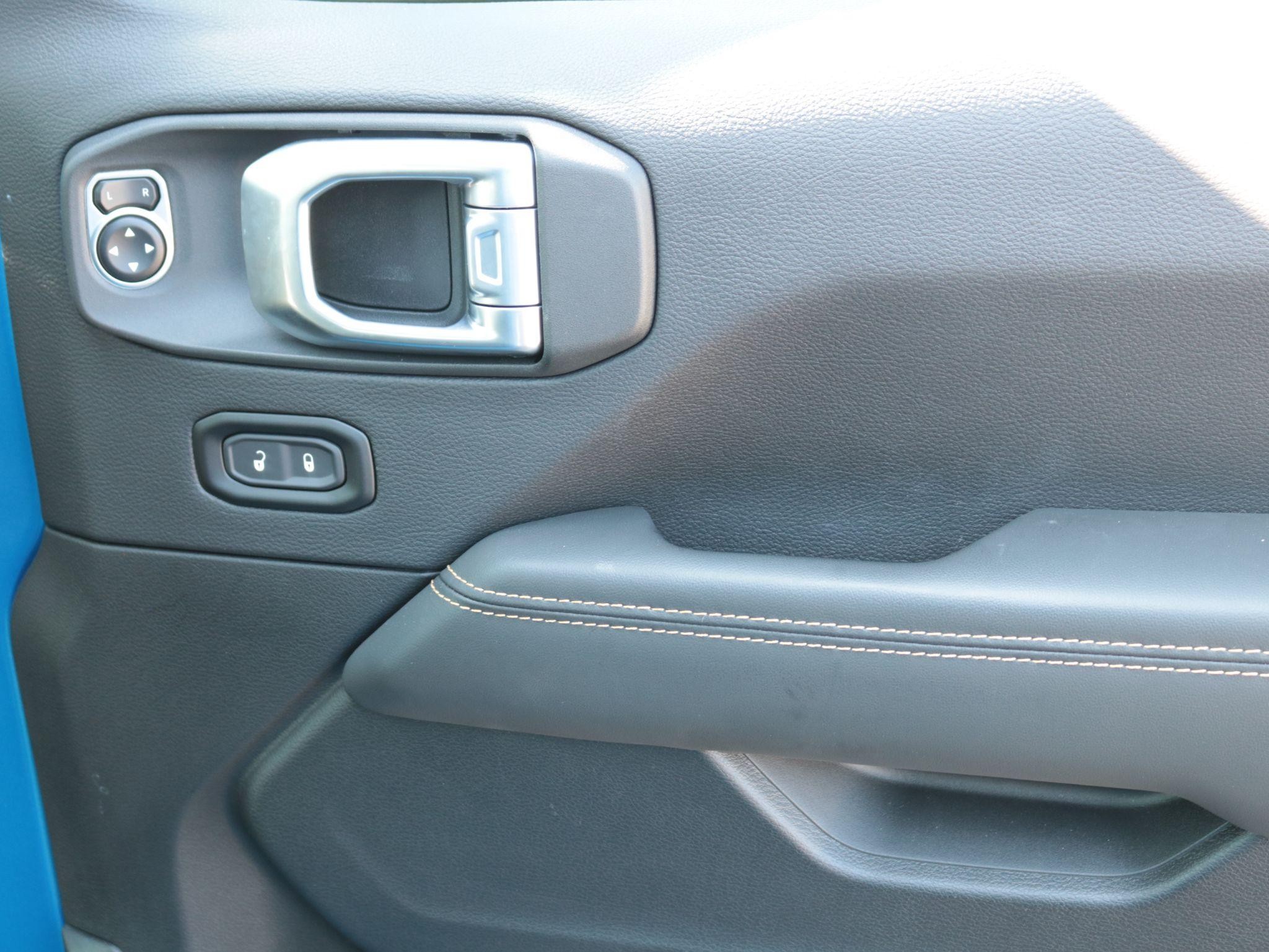 Jeep Wrangler Image 31