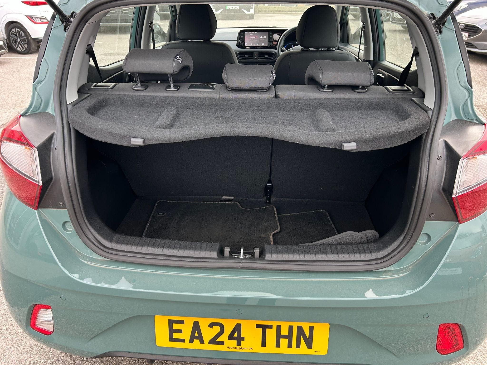 Hyundai i10 Image 9