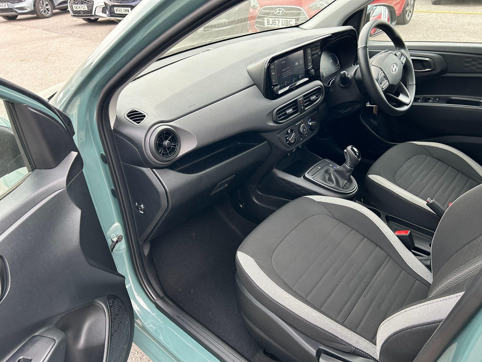 Hyundai i10 Image 13