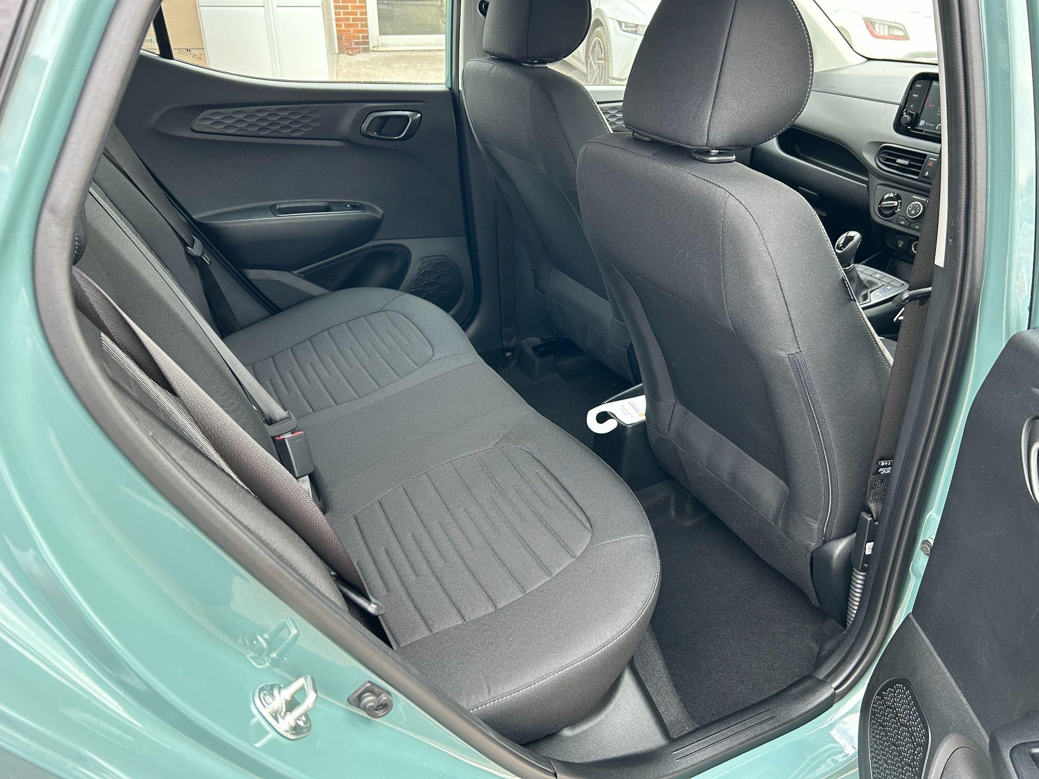 Hyundai i10 Image 17