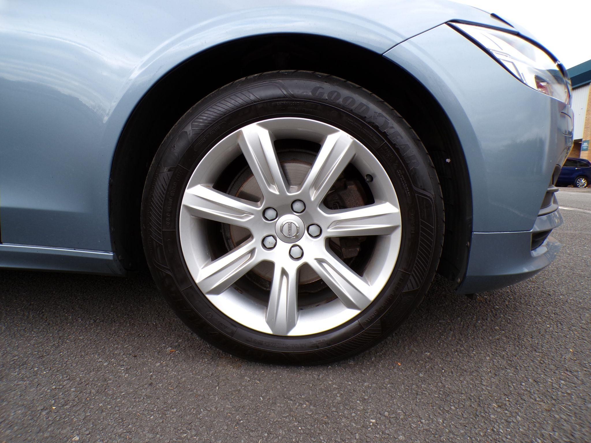 Volvo V90 Image 9