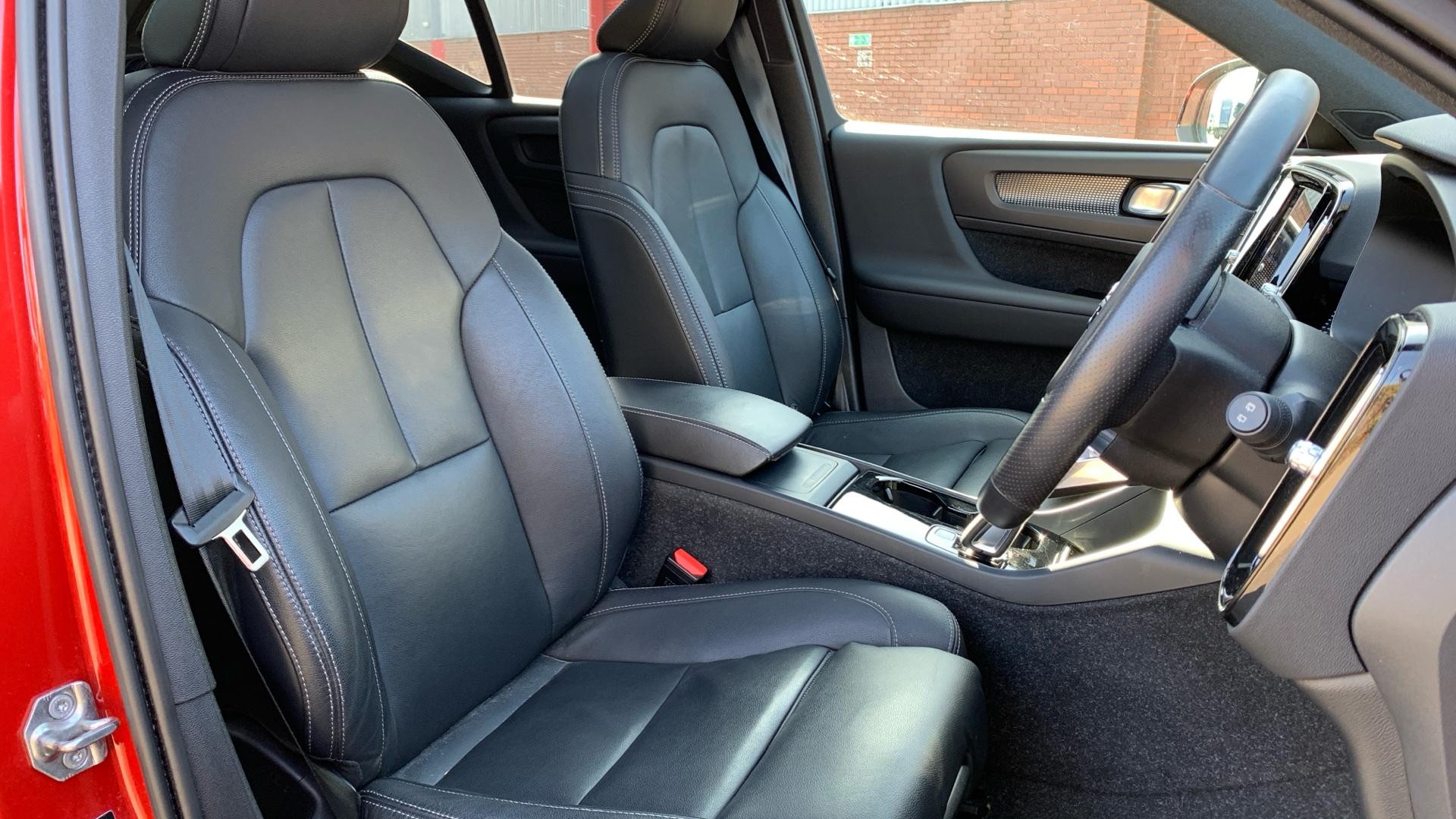 Volvo XC40 Image 9