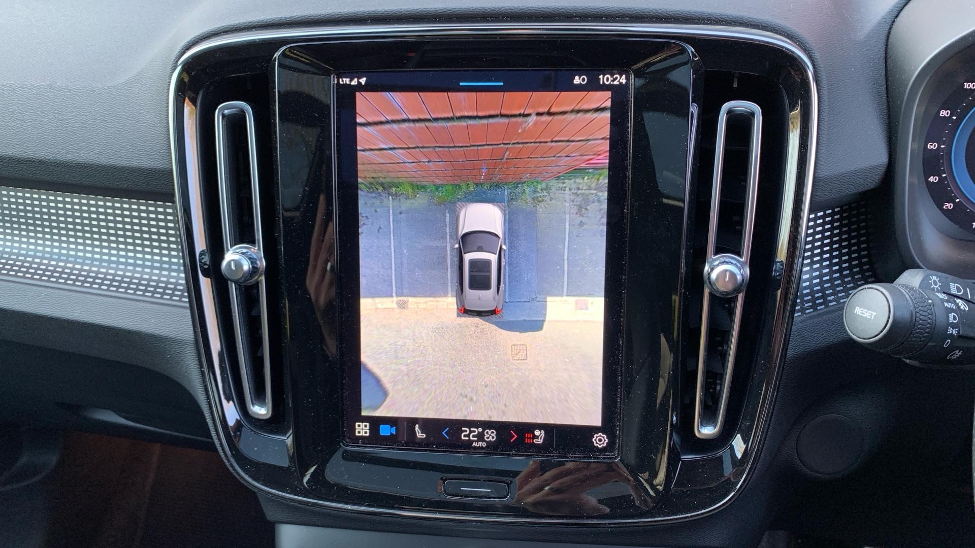 Volvo XC40 Image 32