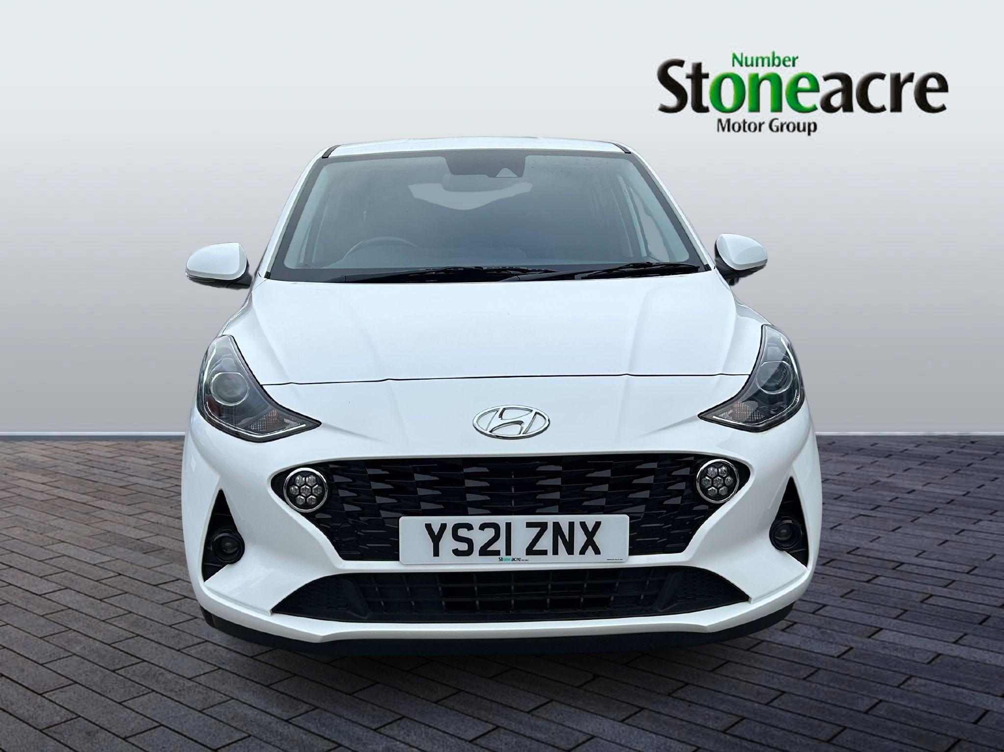 Hyundai i10 Image 2