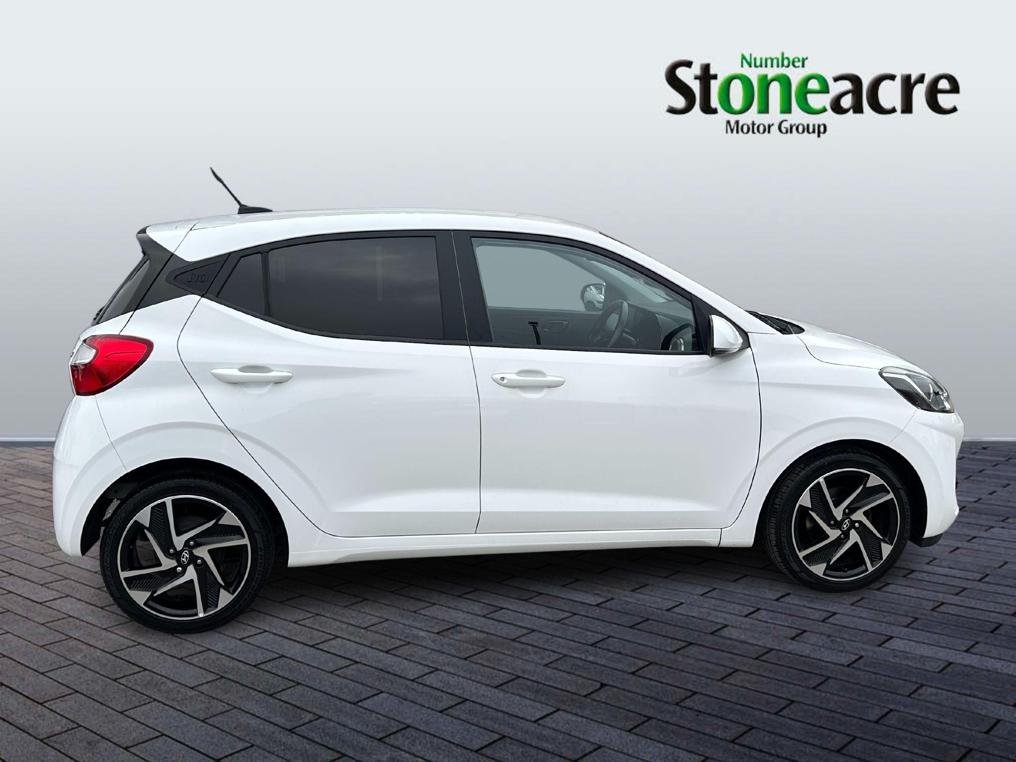 Hyundai i10 Image 8